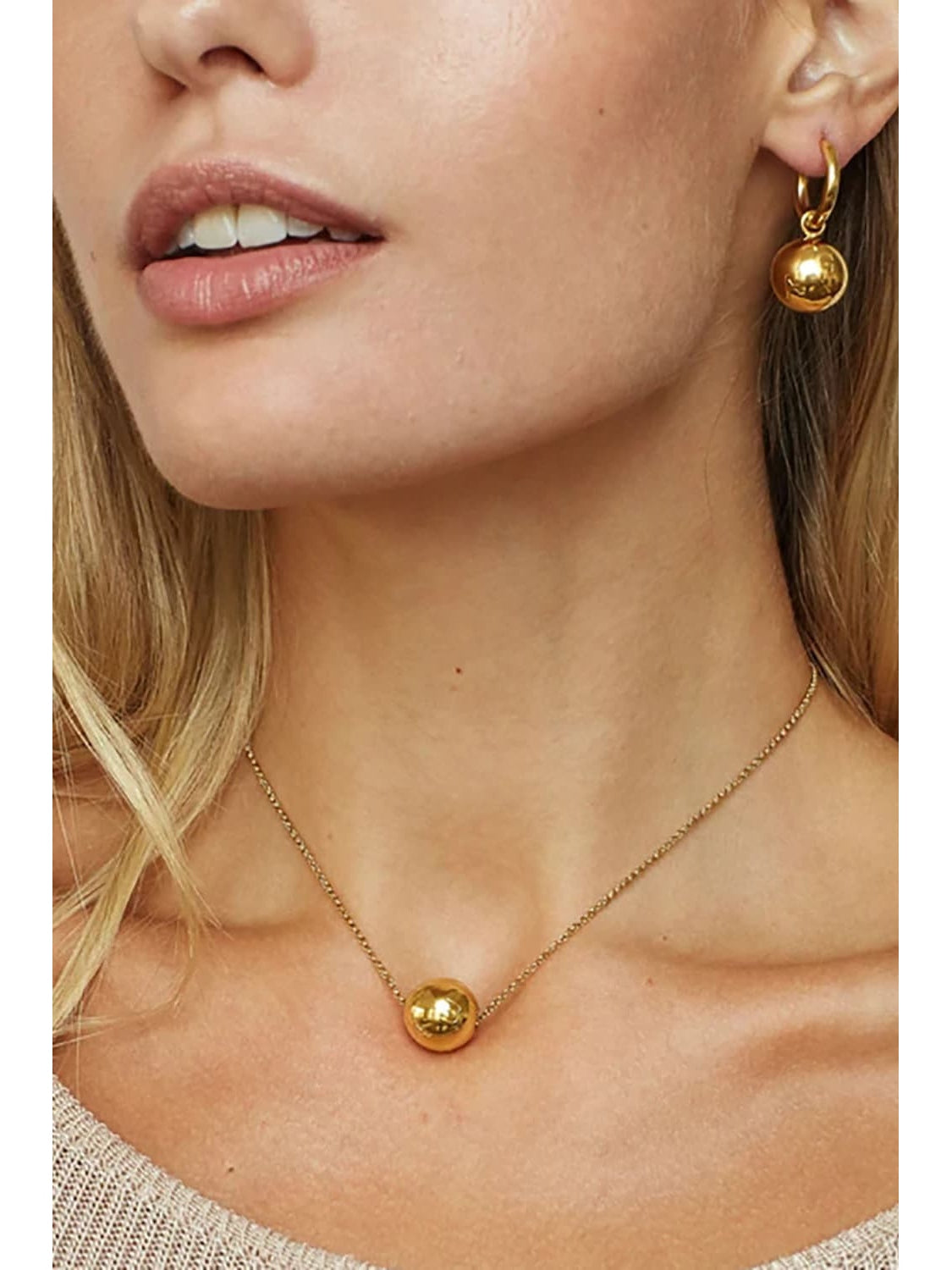 Women 18K Gold-Plated Round Shape Pendant Necklace