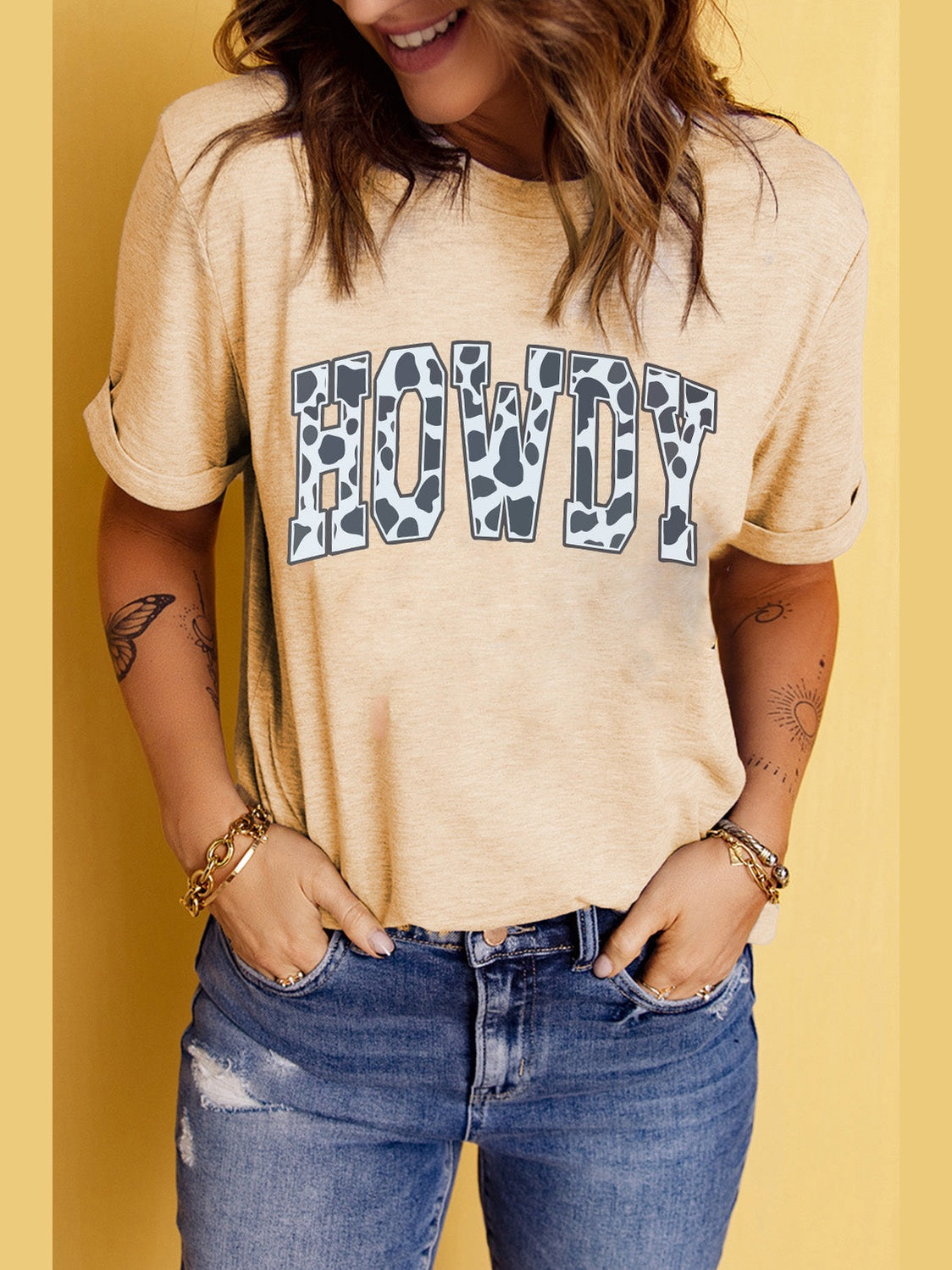 Round Neck Short Sleeve HOWDY Graphic Tee