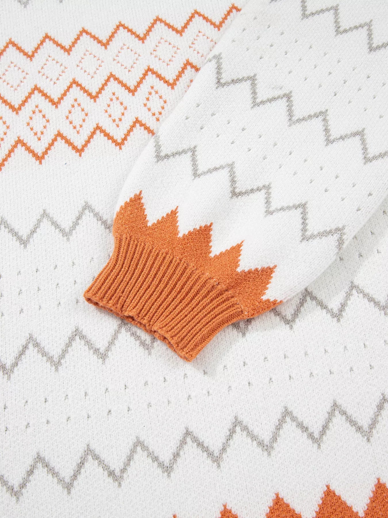 Zigzag Geometric Pattern Round Neck Sweater