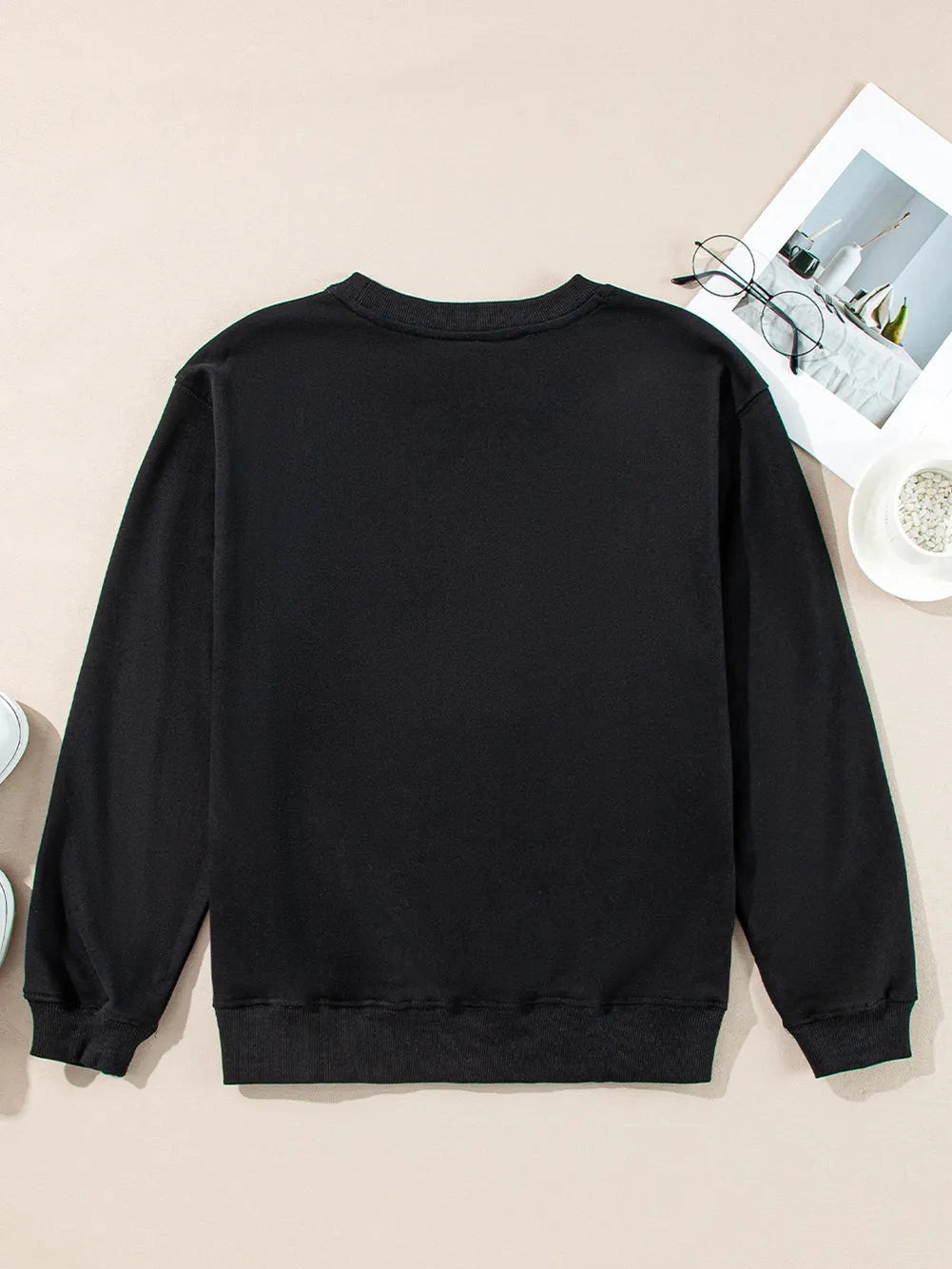 Graphic Round Neck Long Sleeve Sweatshirt