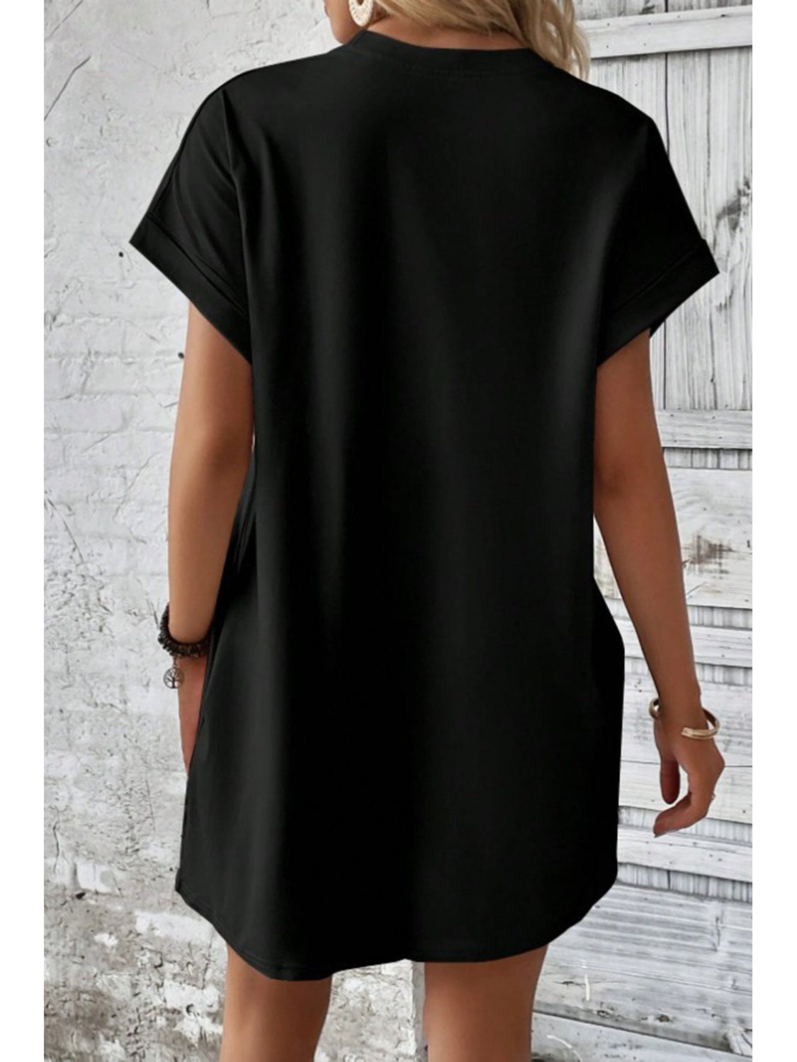 Women Pocketed Round Neck Short Sleeve Dress