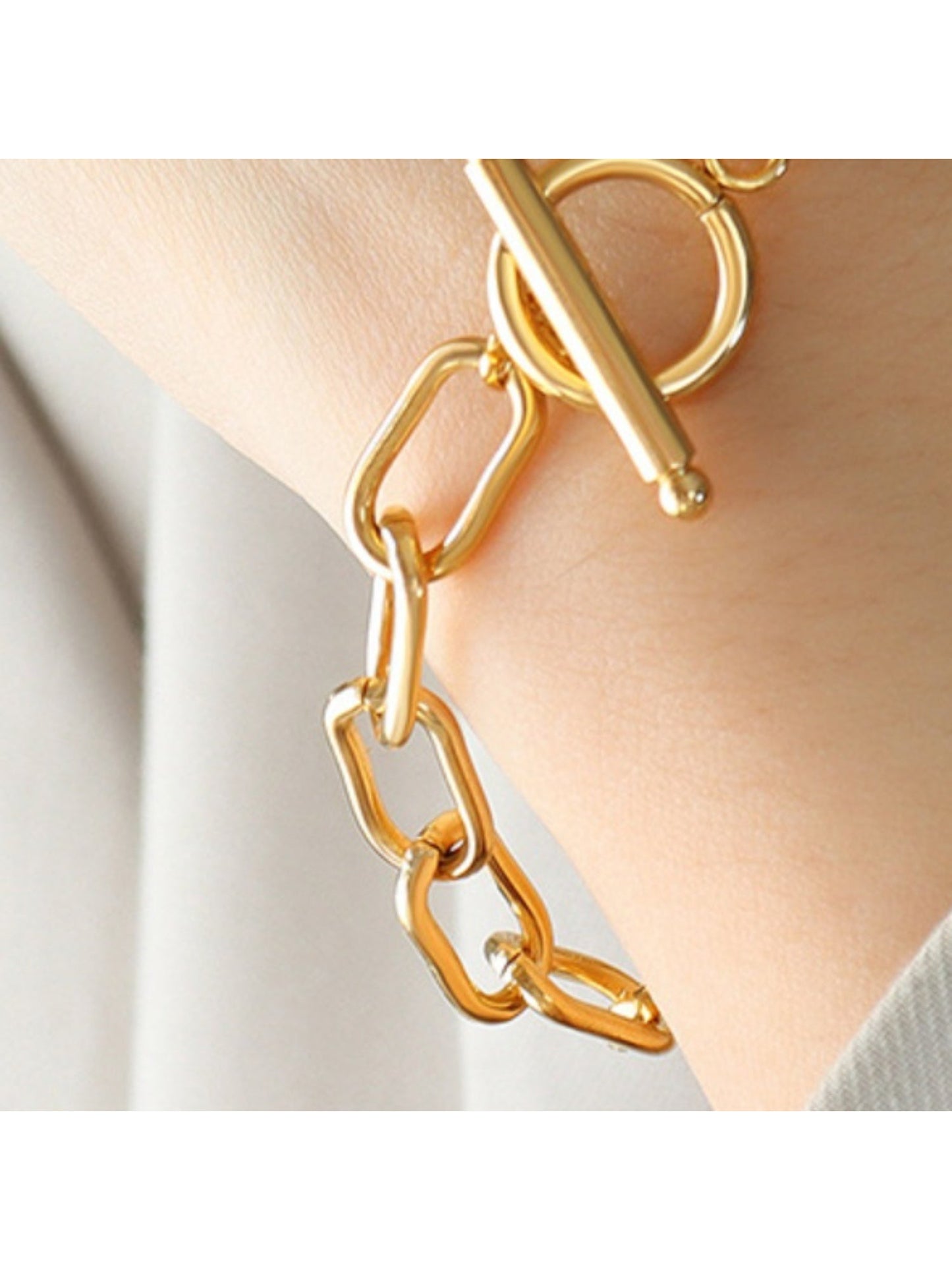 Zircon Titanium Steel Closure Bracelet