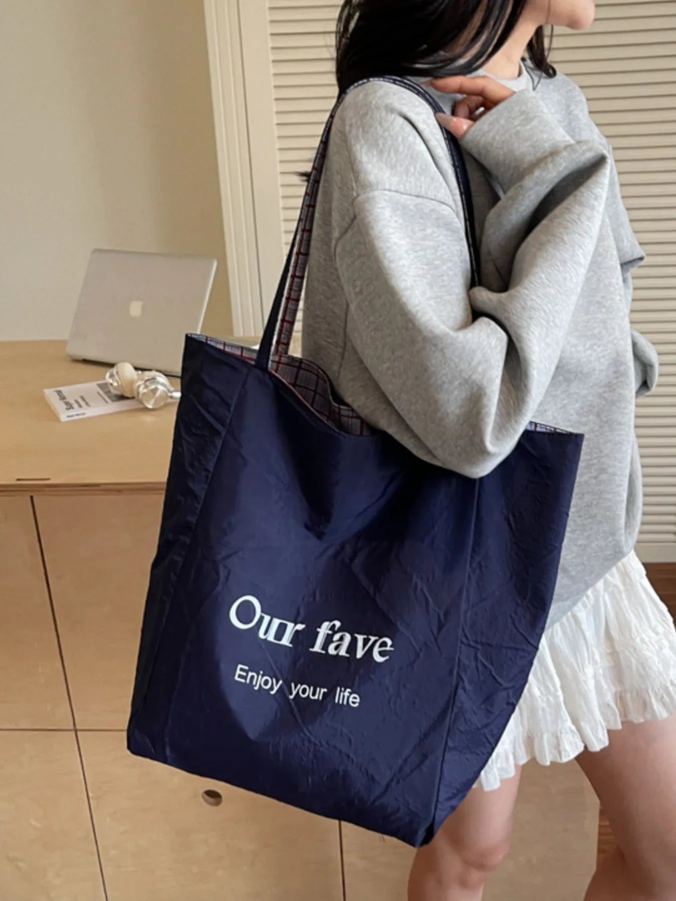 Plaid Pattern Tote Bag Trendsi