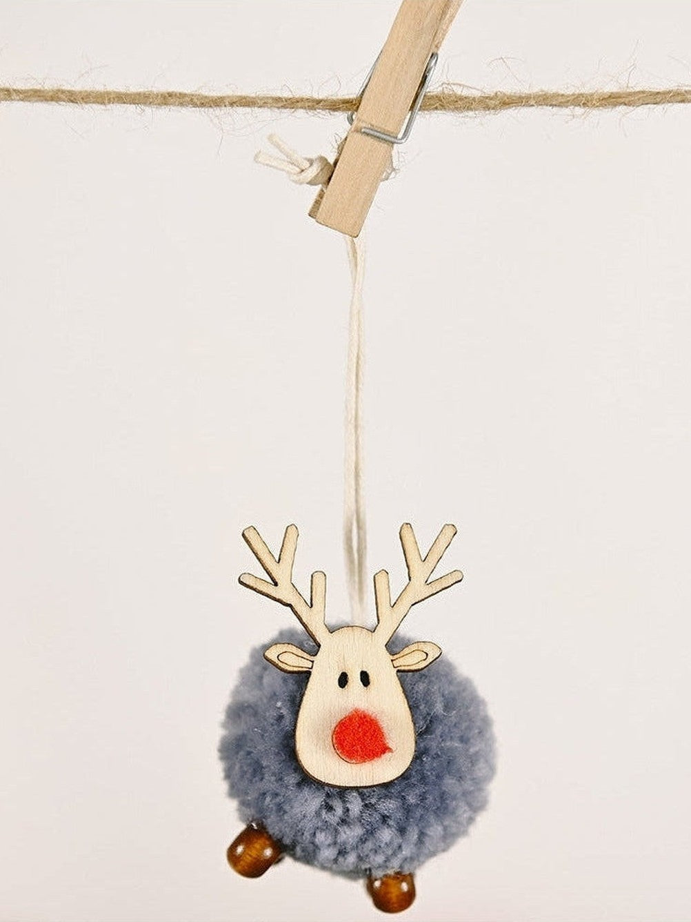 4-Piece Reindeer Hanging Widgets
