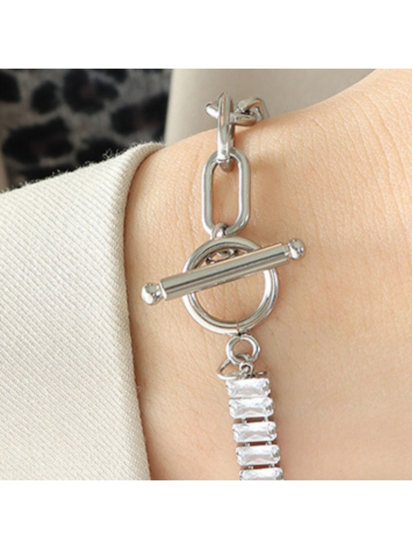 Zircon Titanium Steel Closure Bracelet