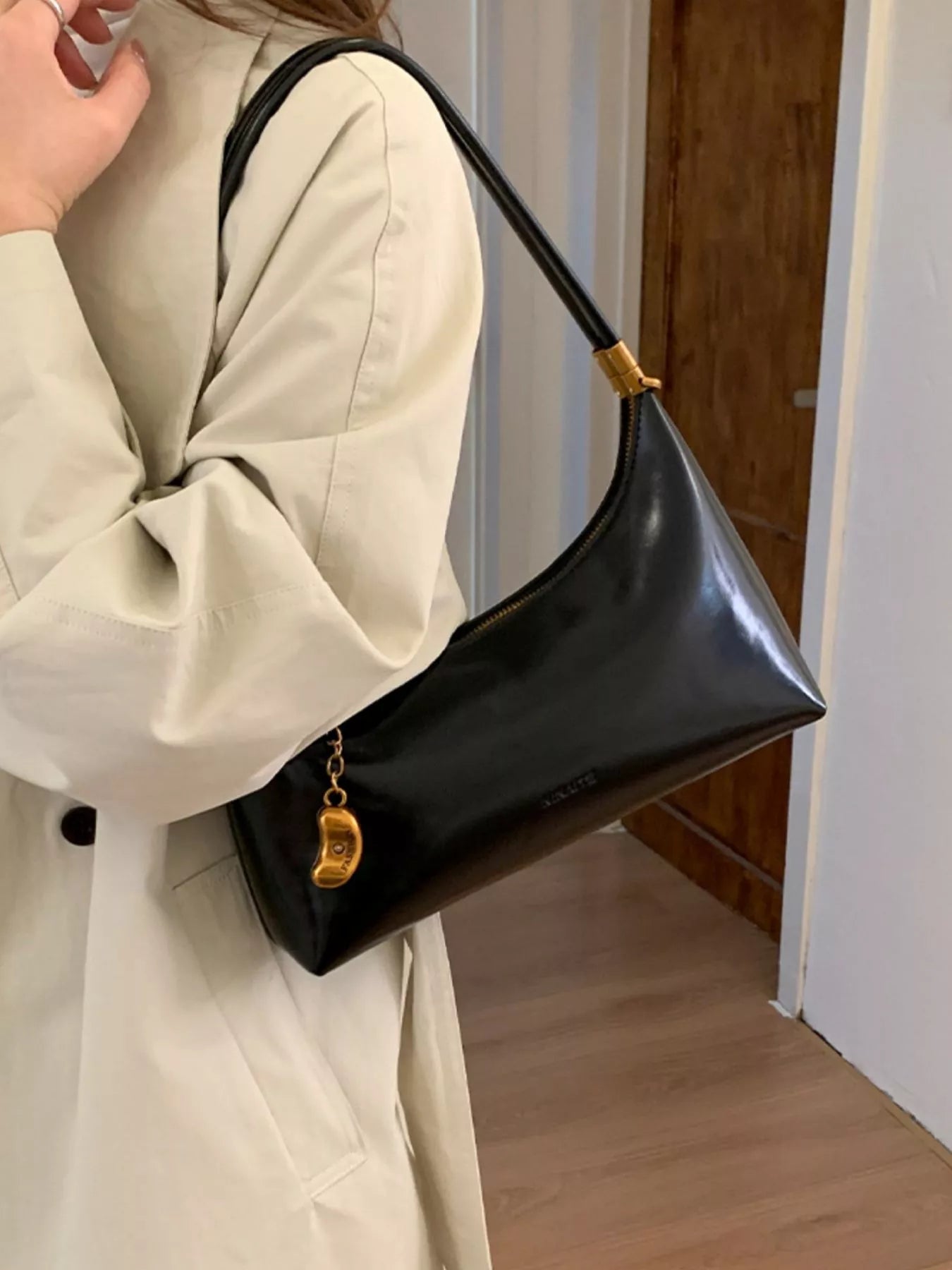 Chain Charm Leather Shoulder Bag nicholesgifts