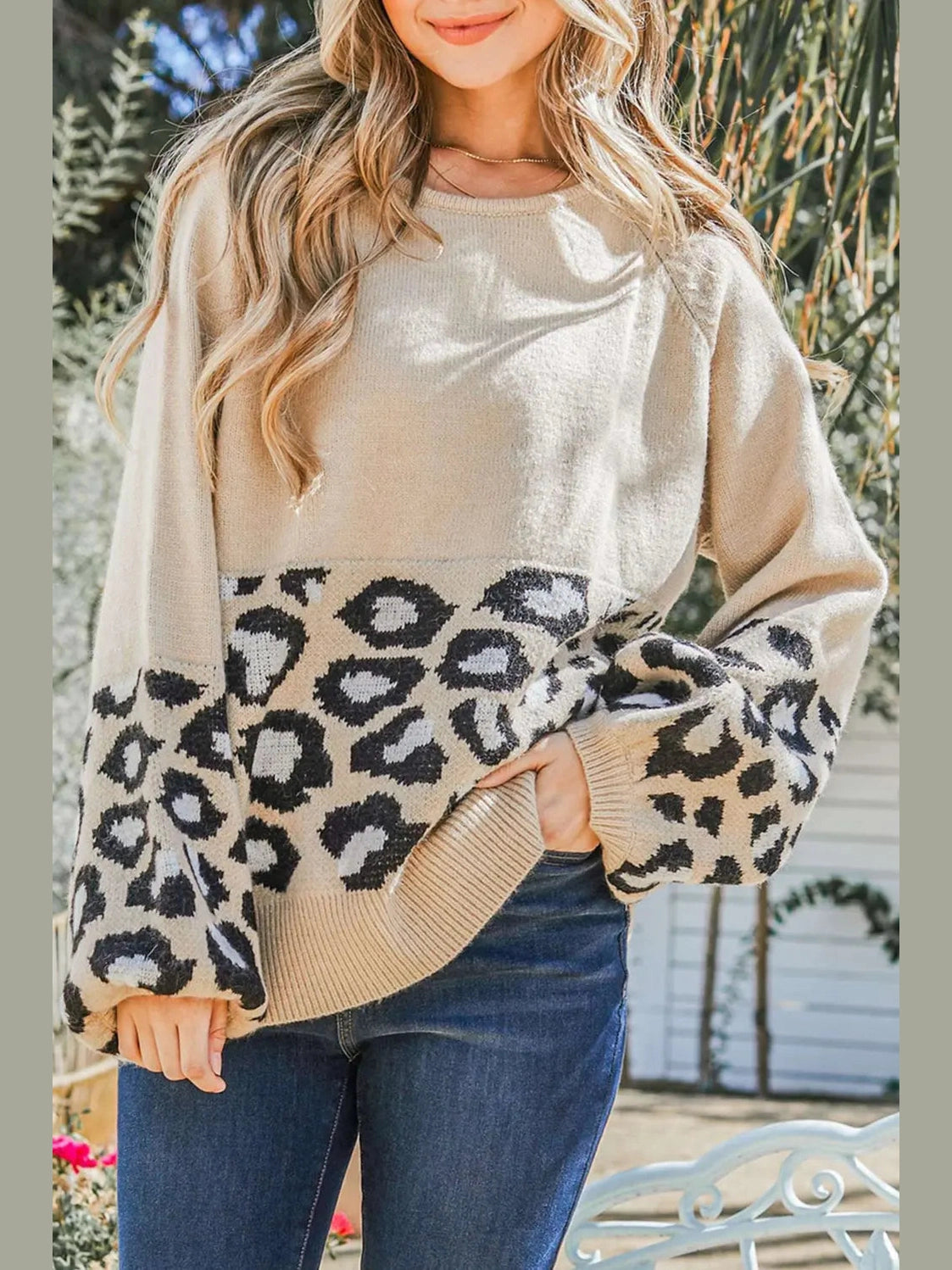 Round Neck Leopard Print Stitched Long-Sleeved Sweater Trendsi