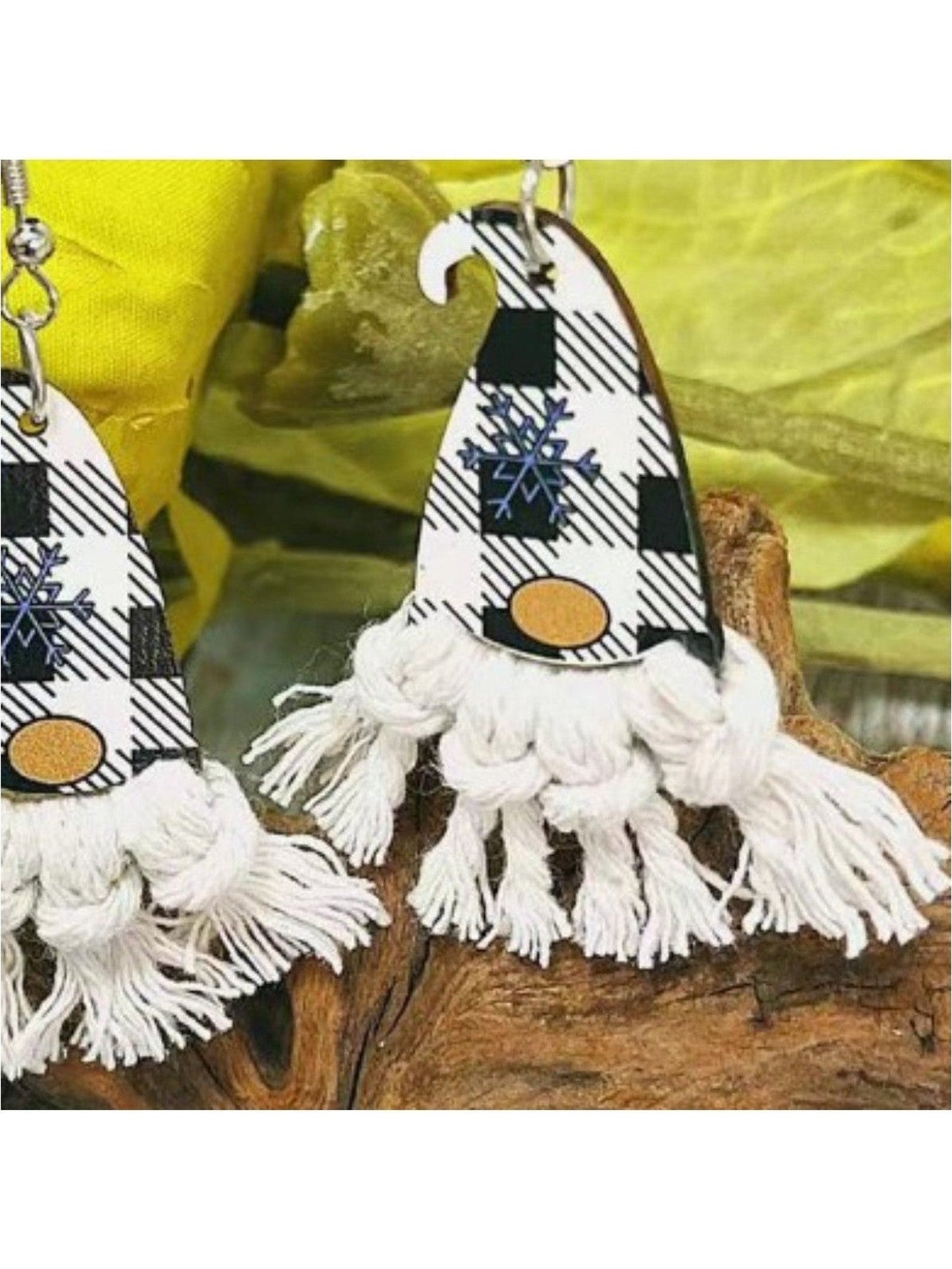 Xylem Pointed Hat Tassel Earrings