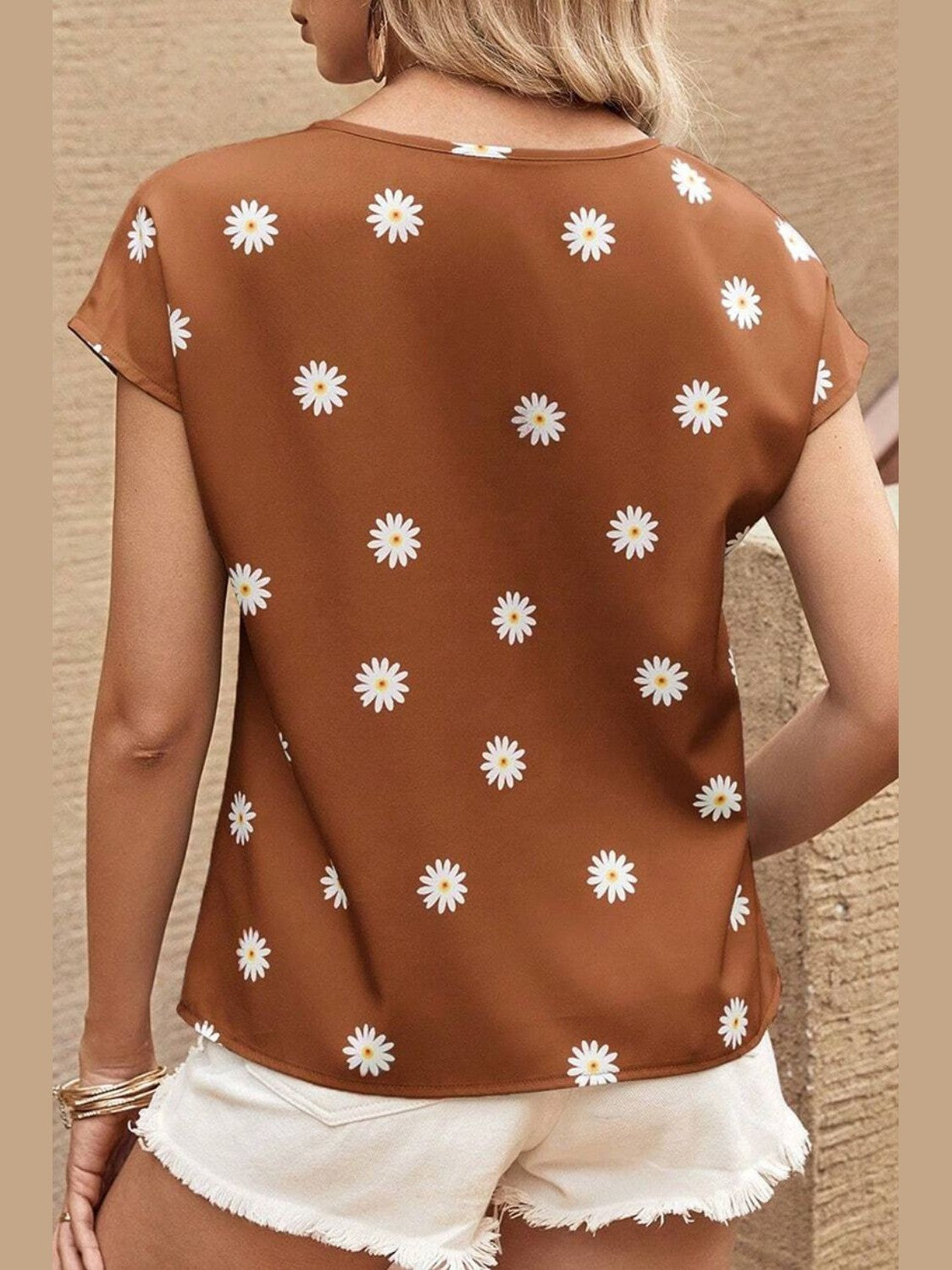 Daisy Printed Round Neck Short Sleeve Blouse