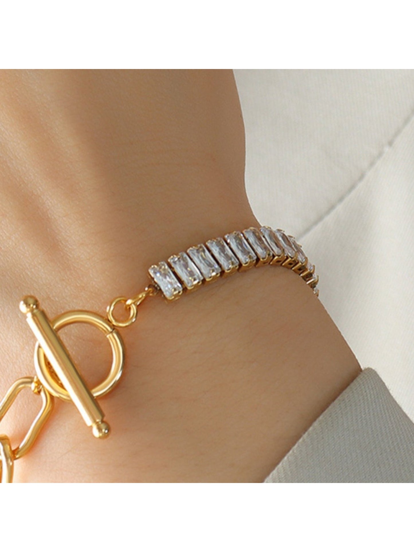 Zircon Titanium Steel Closure Bracelet