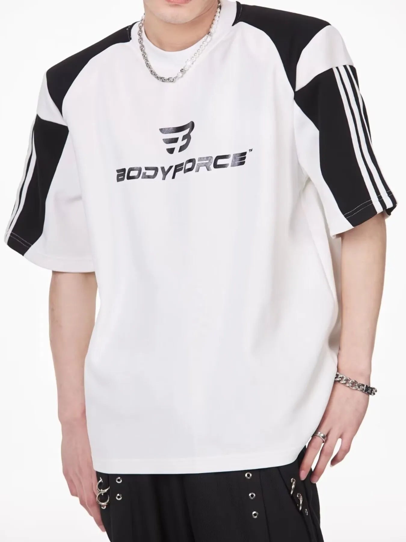 Men's Full Size Contrast Panels Round Neck T-Shirt Plus Size Trendsi