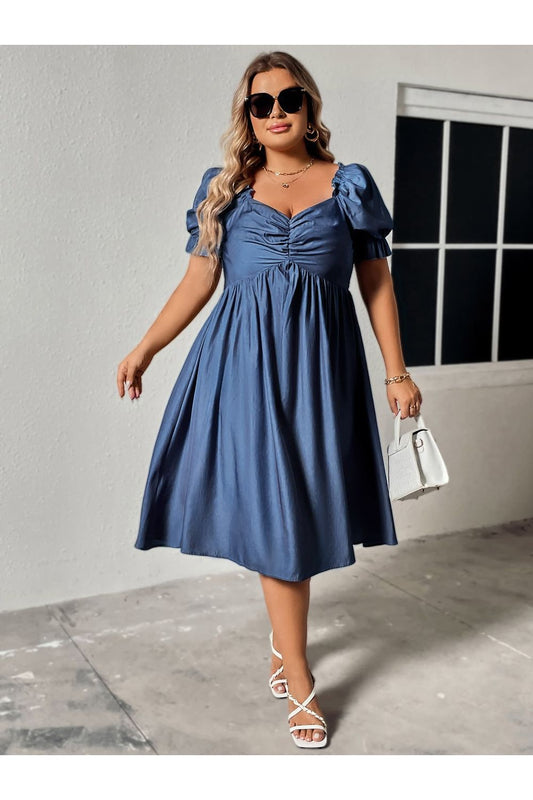 Plus size women ruched sweetheart neck blue knee-length dress with flounce short sleeves and A-line hem