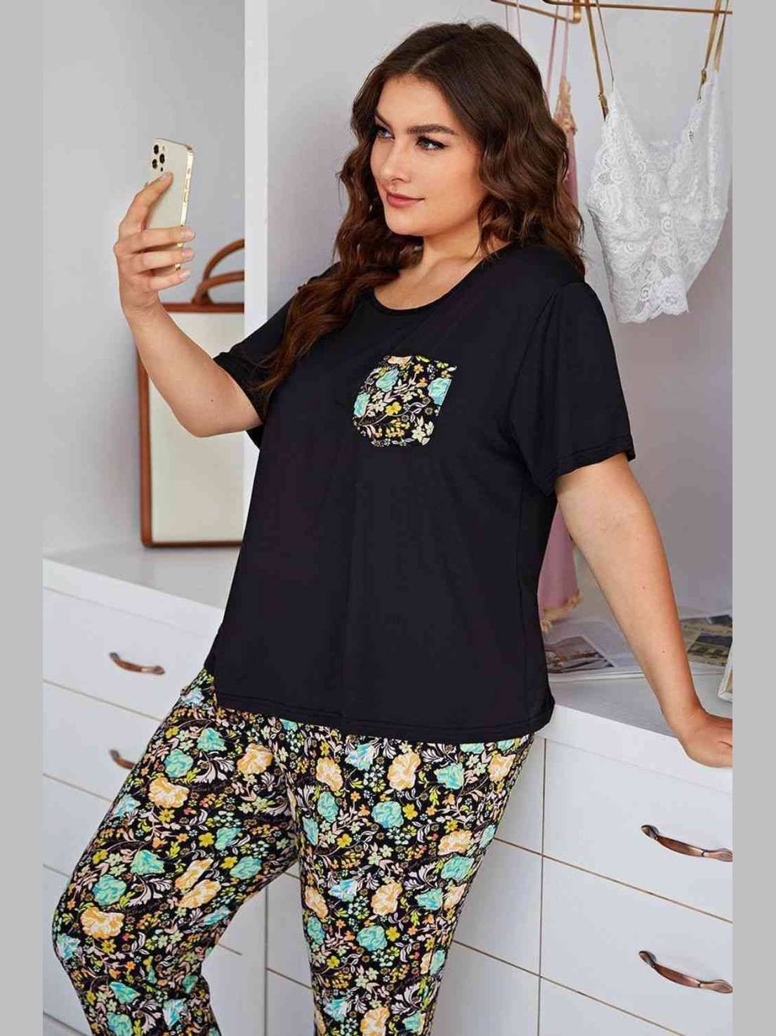 Plus Size Women Contrast Round Neck Tee and Floral Pants Lounge Set