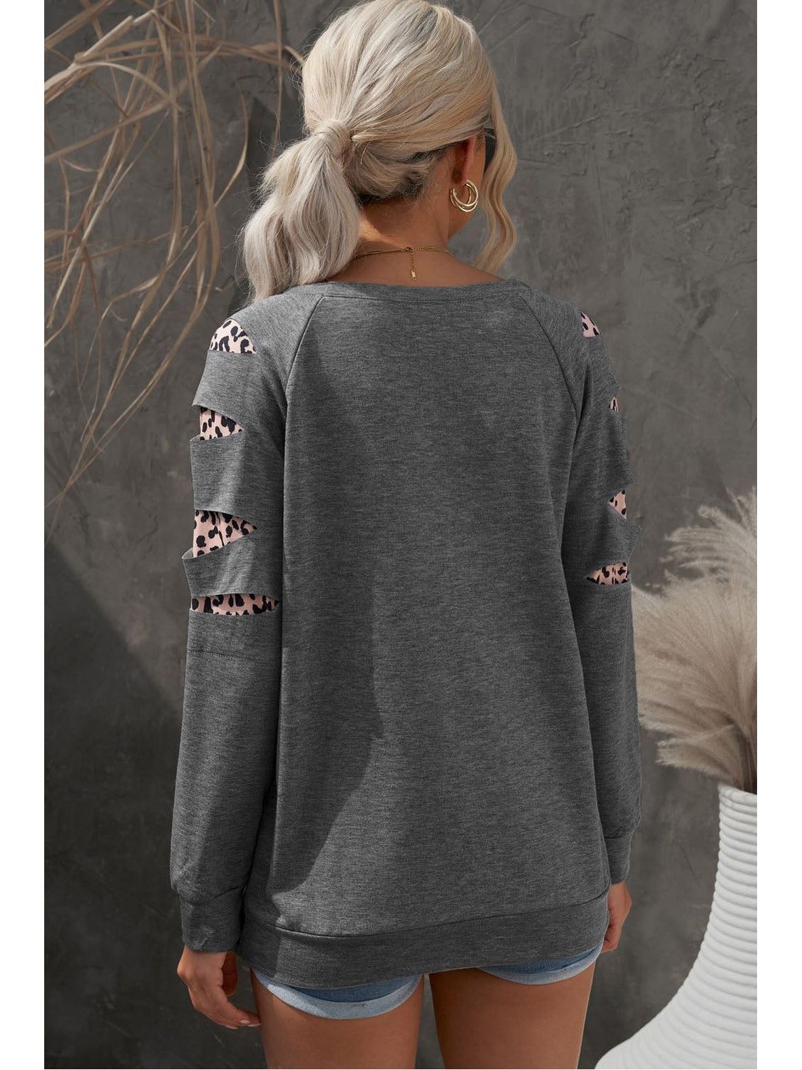 Women Leopard Patchwork Raglan Sleeve Sweatshirt