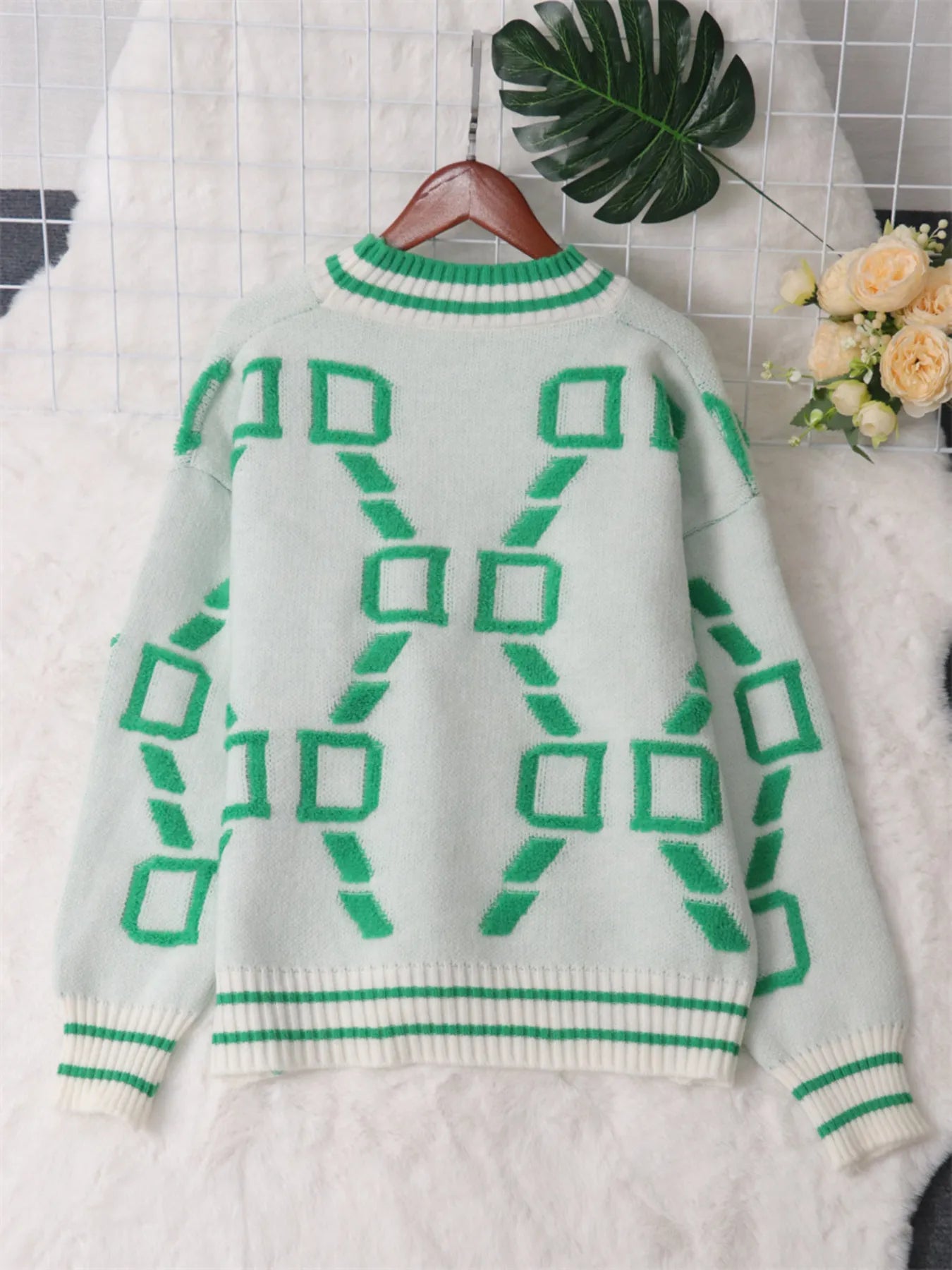 Contrast Round Neck Long Sleeve Sweater