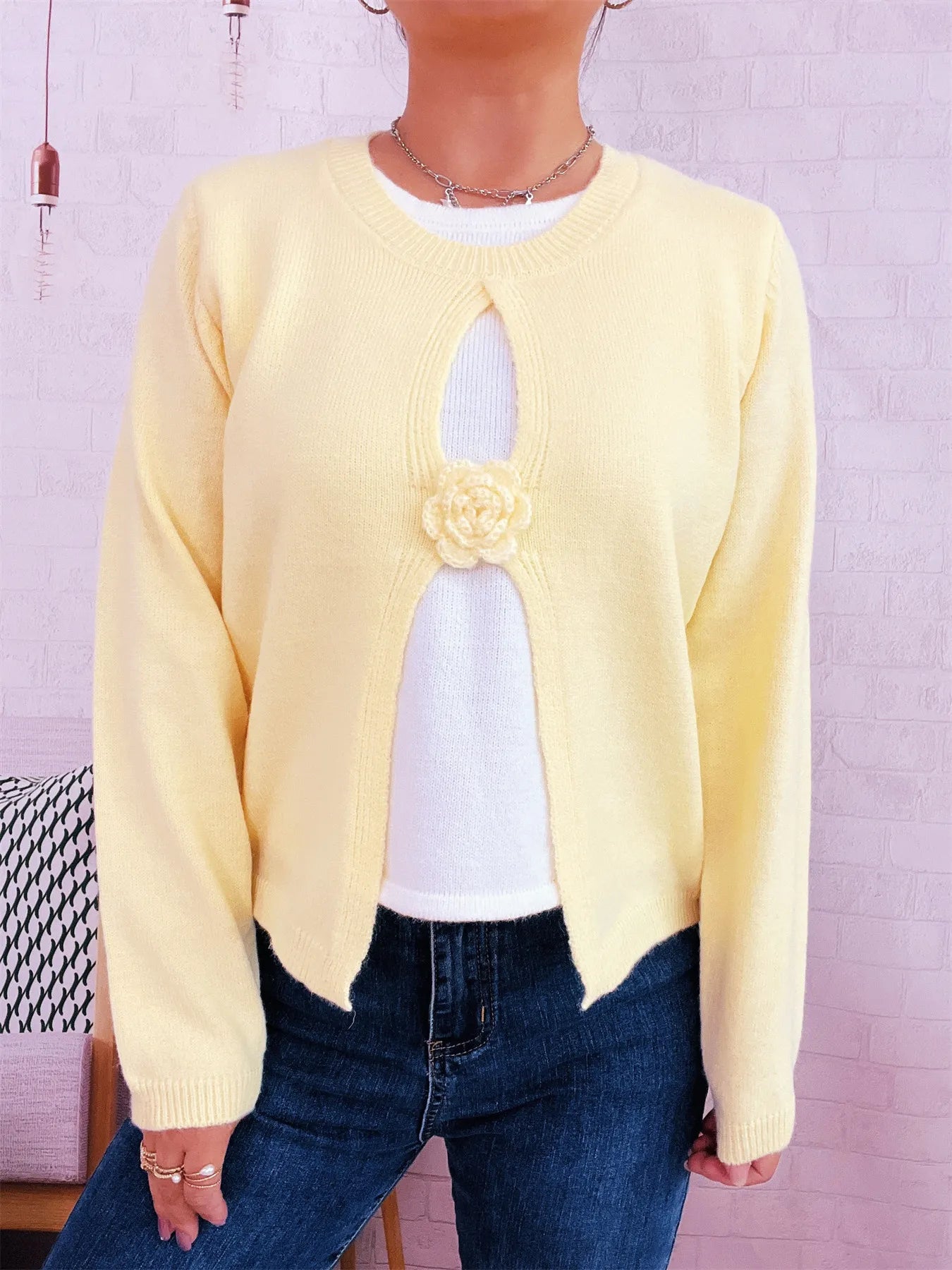 Flower Contrast Round Neck Sweater