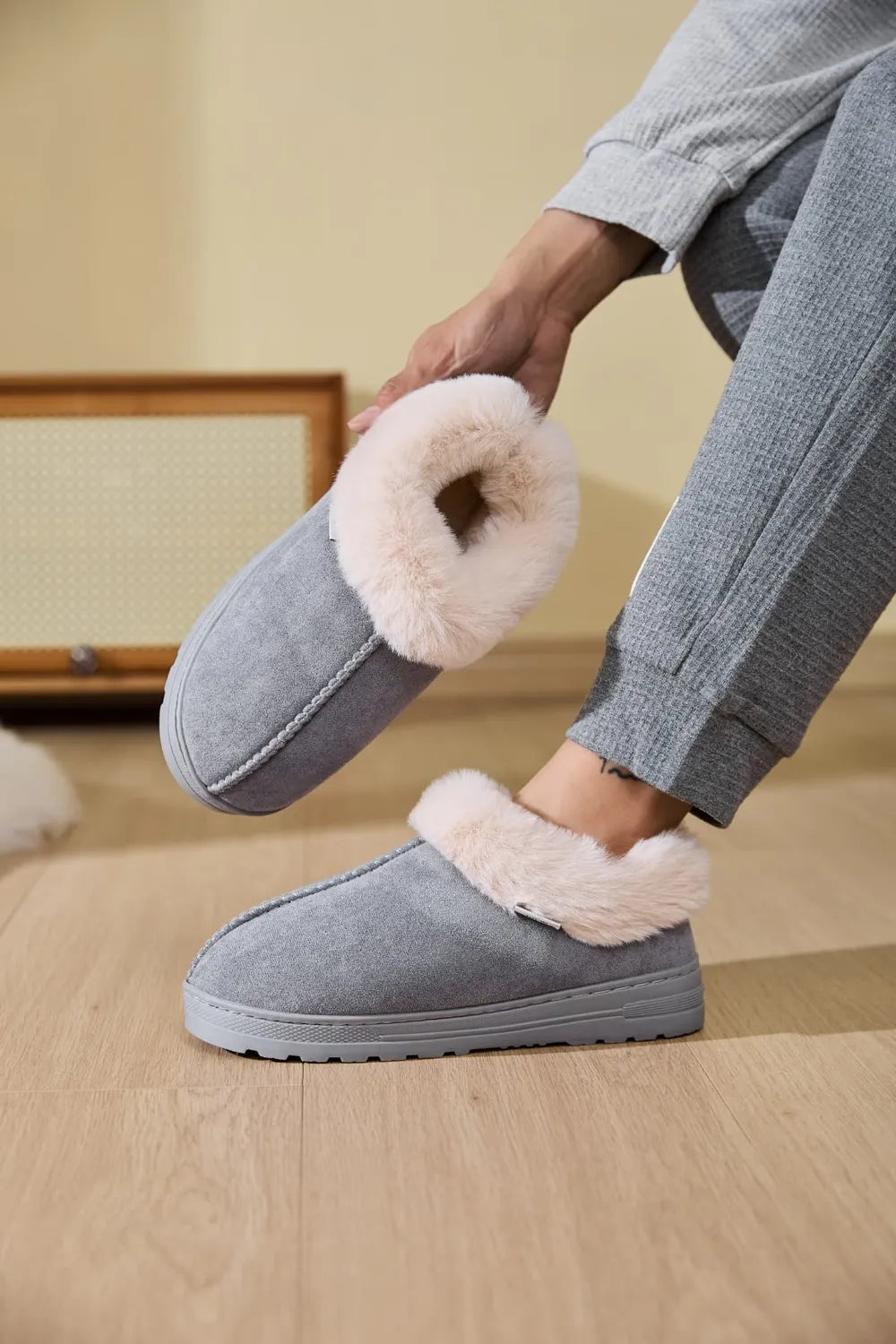 Women Faux Fur Round Toe Platform Slippers nicholesgifts