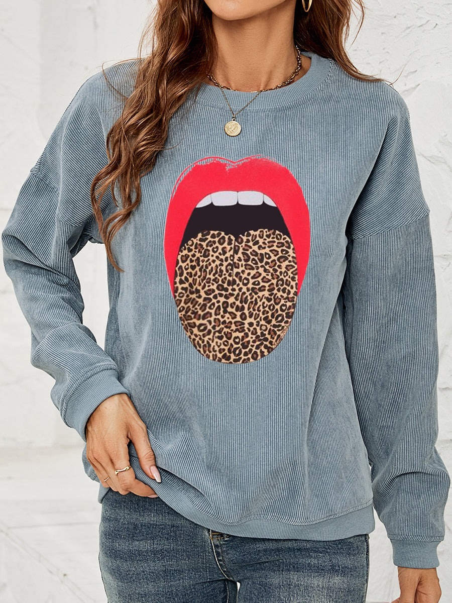 Round Neck Dropped Shoulder MAMA Graphic Sweatshirt nicholesgifts