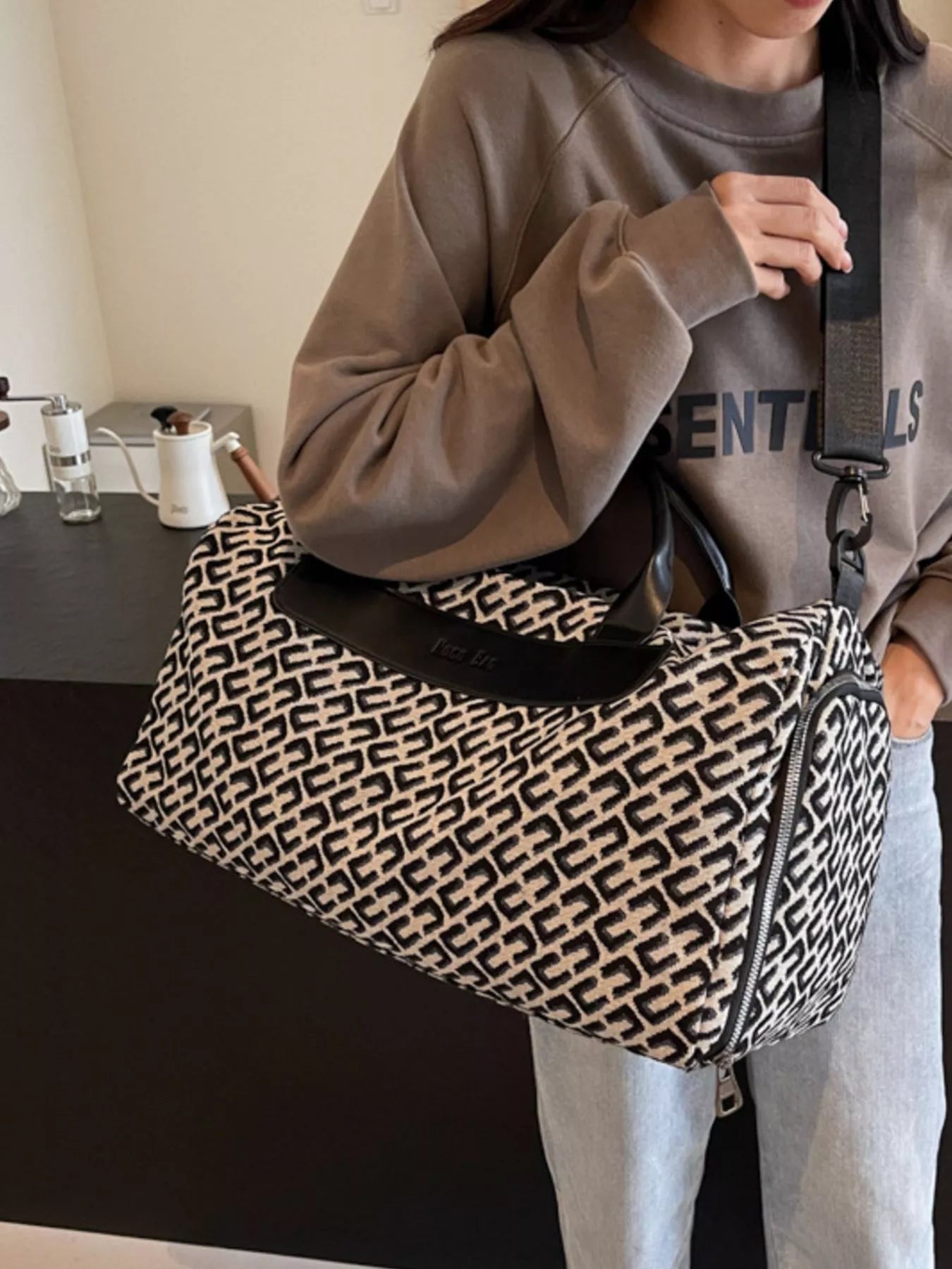 Geometric Pattern Travel Bag Trendsi