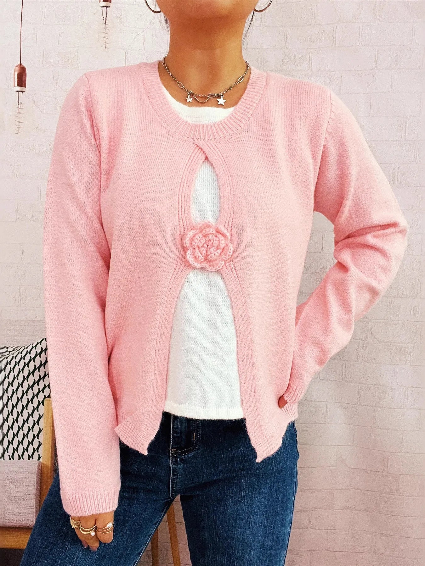 Flower Contrast Round Neck Sweater