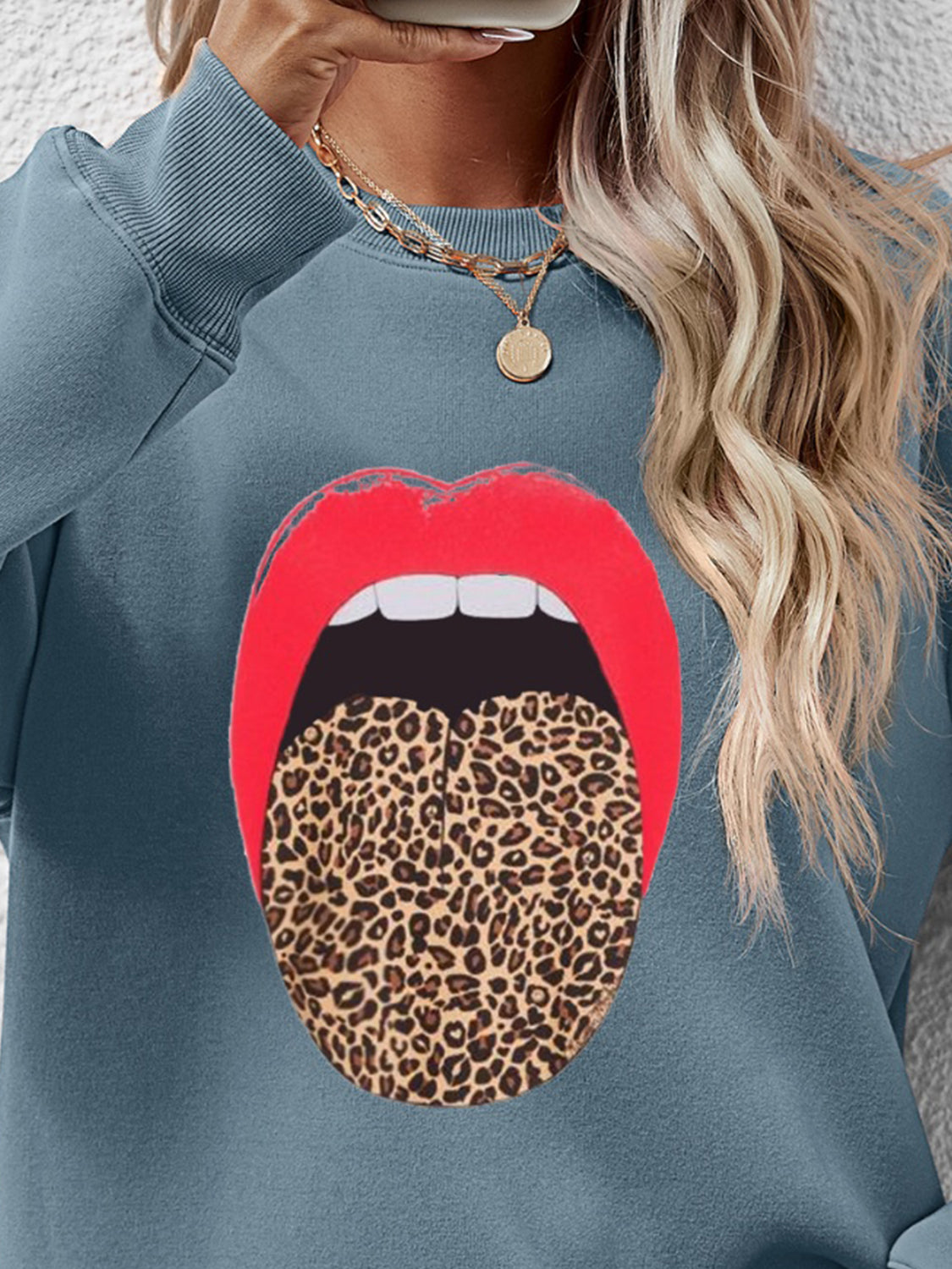 Leopard Lip Graphic Round Neck Sweatshirt nicholesgifts