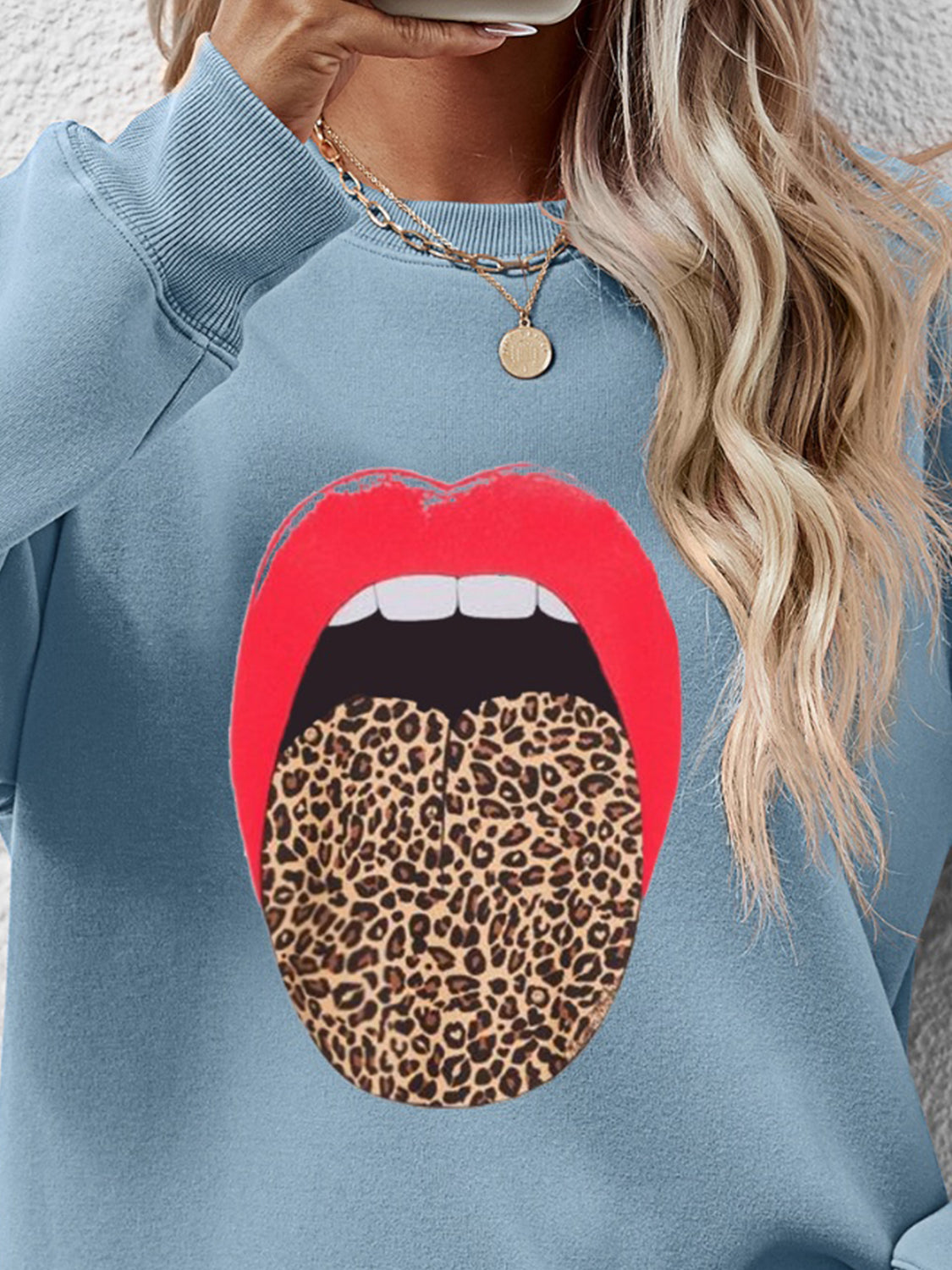 Leopard Lip Graphic Round Neck Sweatshirt nicholesgifts