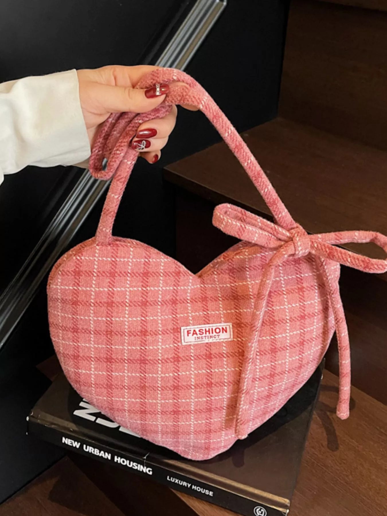 Heart-Shaped Plaid Shoulder Bag nicholesgifts