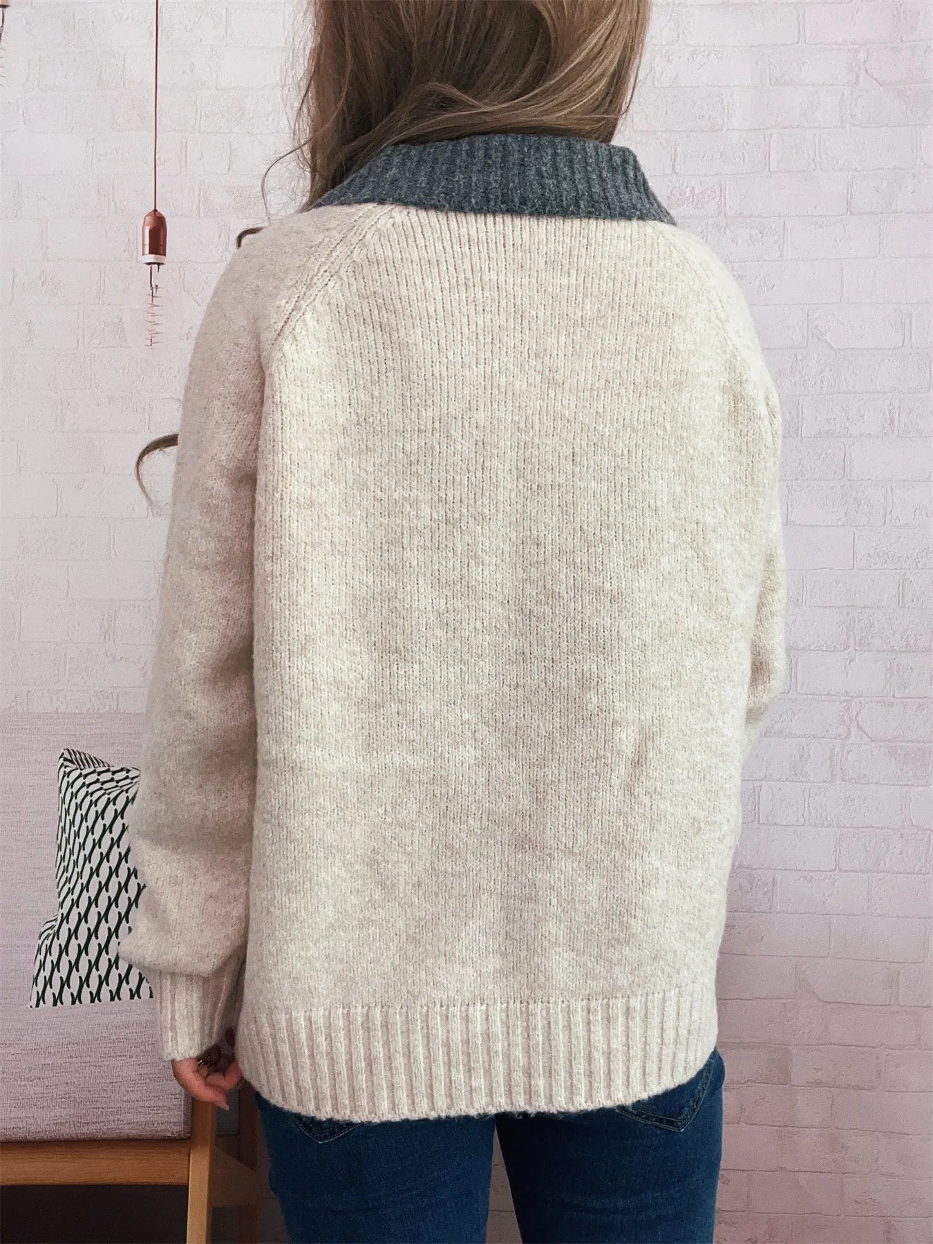 Contrast Collar Zip-Up Cardigan