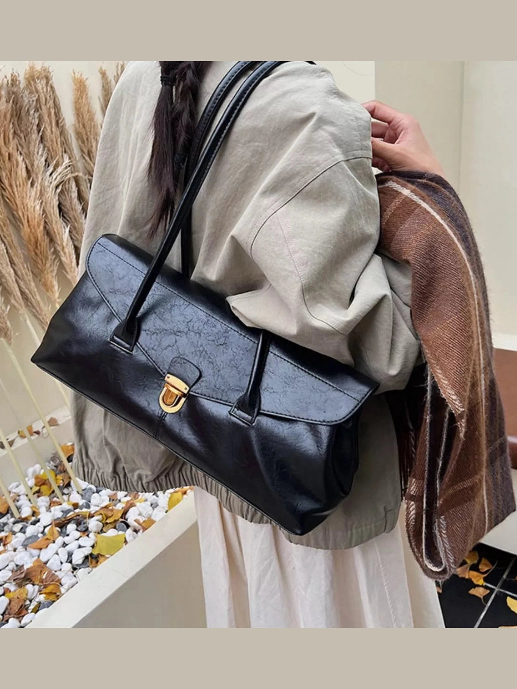 Vintage Style Leather Shoulder Bag nicholesgifts
