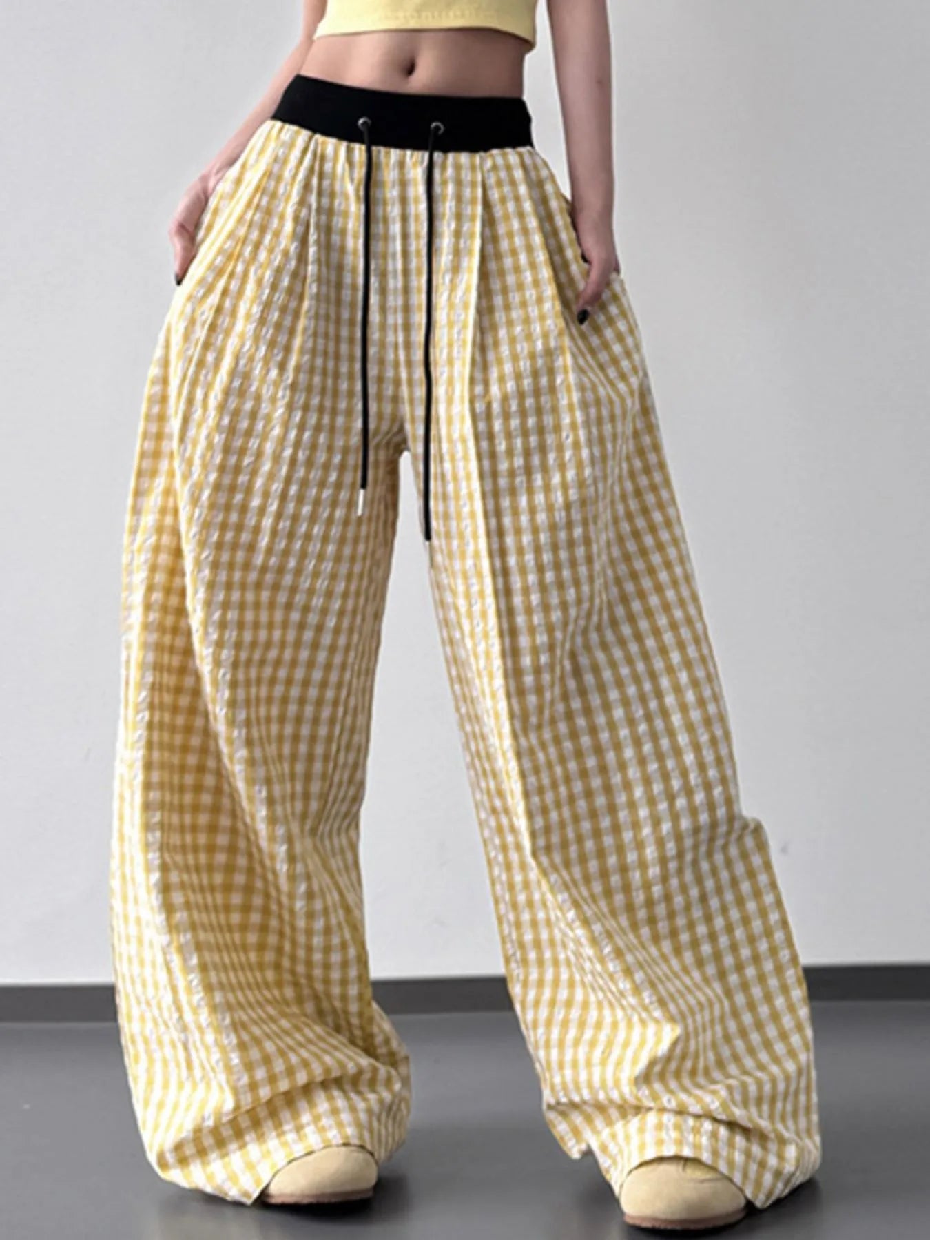 Gingham Wide Leg Drawstring Pants Trendsi