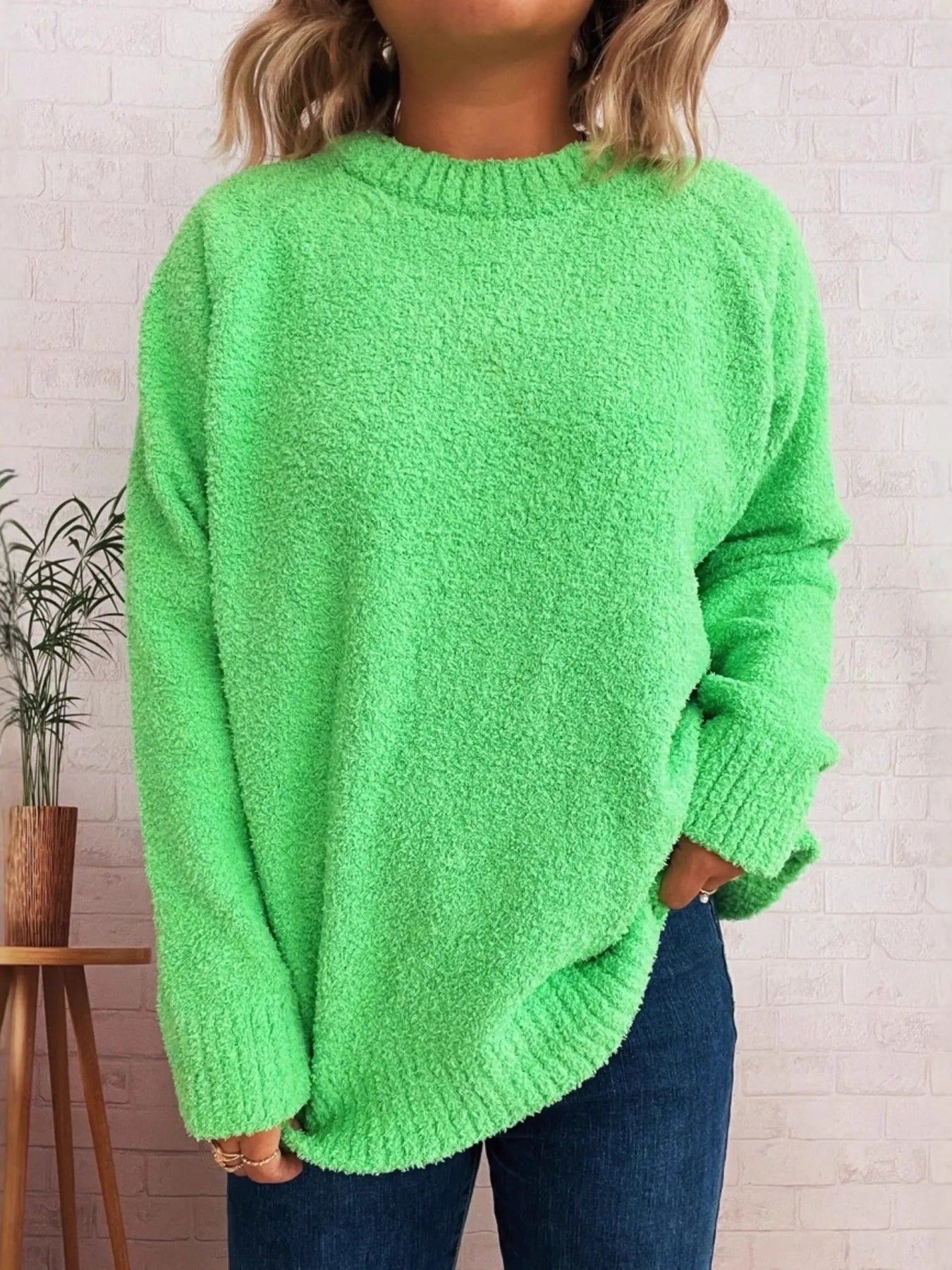Round Neck Raglan Sleeve Sweater