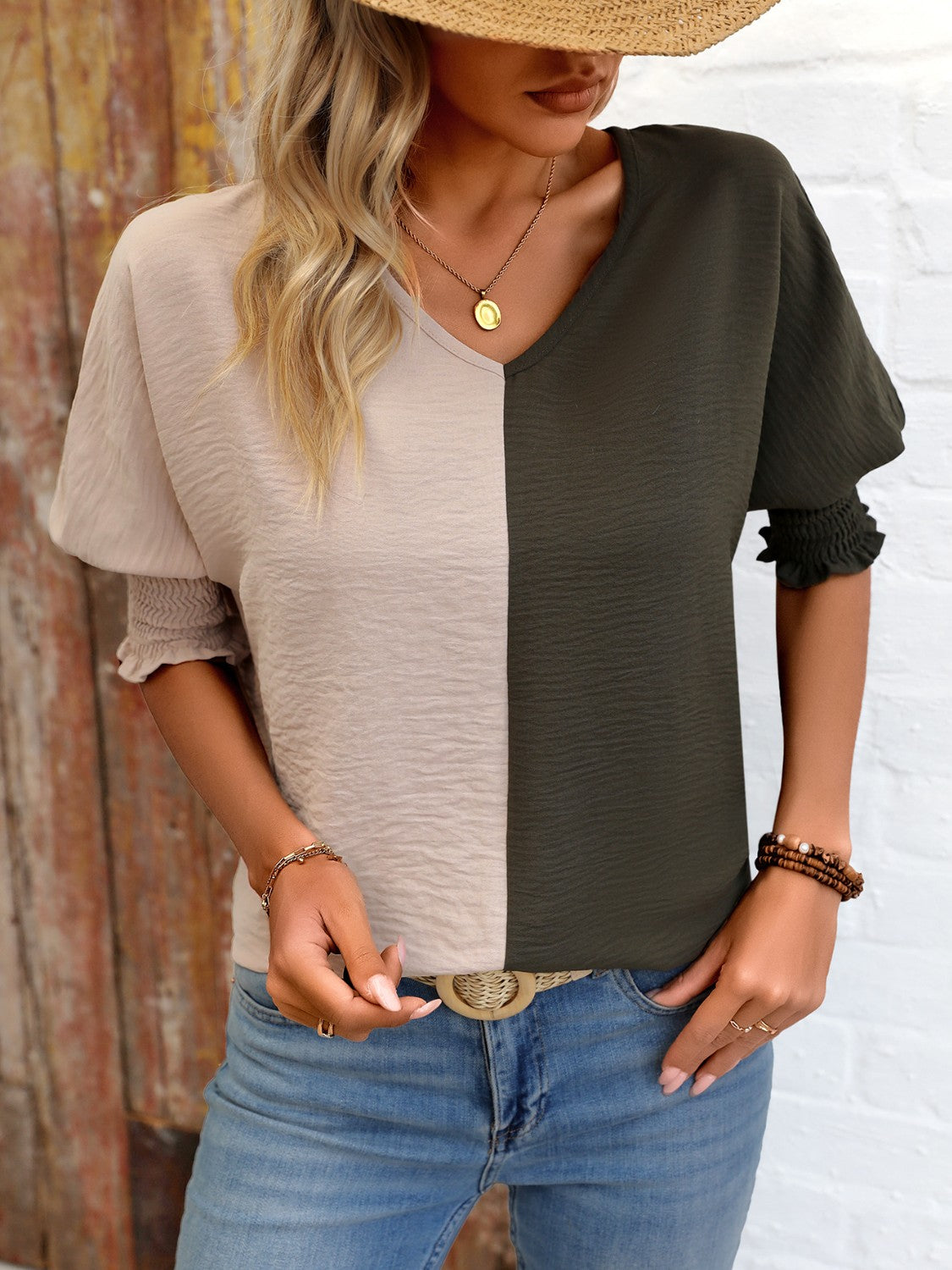 Women Contrast V-Neck Lantern Sleeve Blouse nicholesgifts