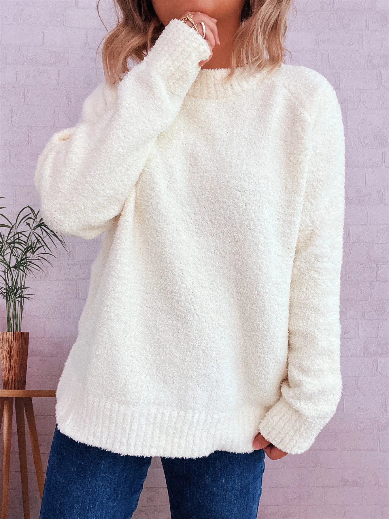 Round Neck Raglan Sleeve Sweater