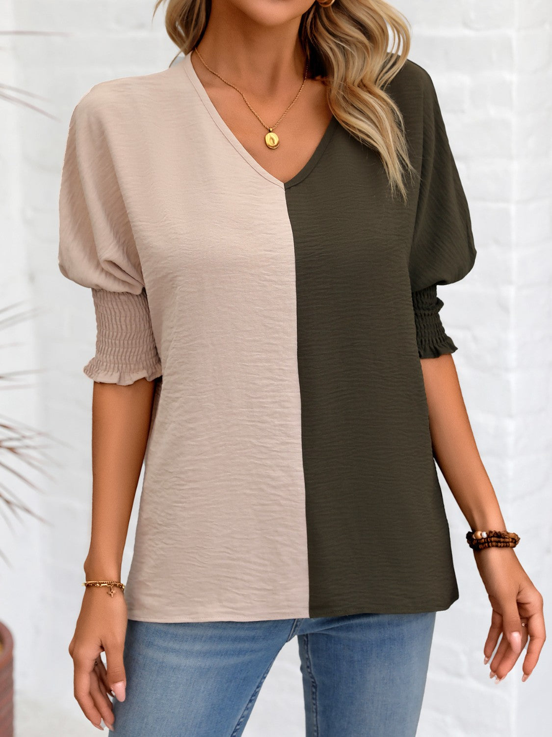 Women Contrast V-Neck Lantern Sleeve Blouse nicholesgifts