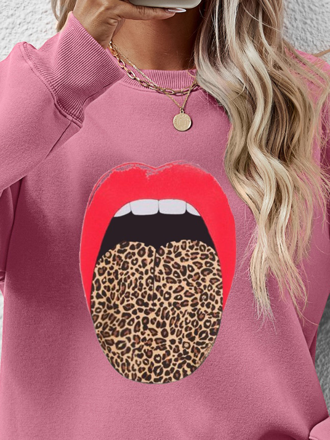 Leopard Lip Graphic Round Neck Sweatshirt nicholesgifts