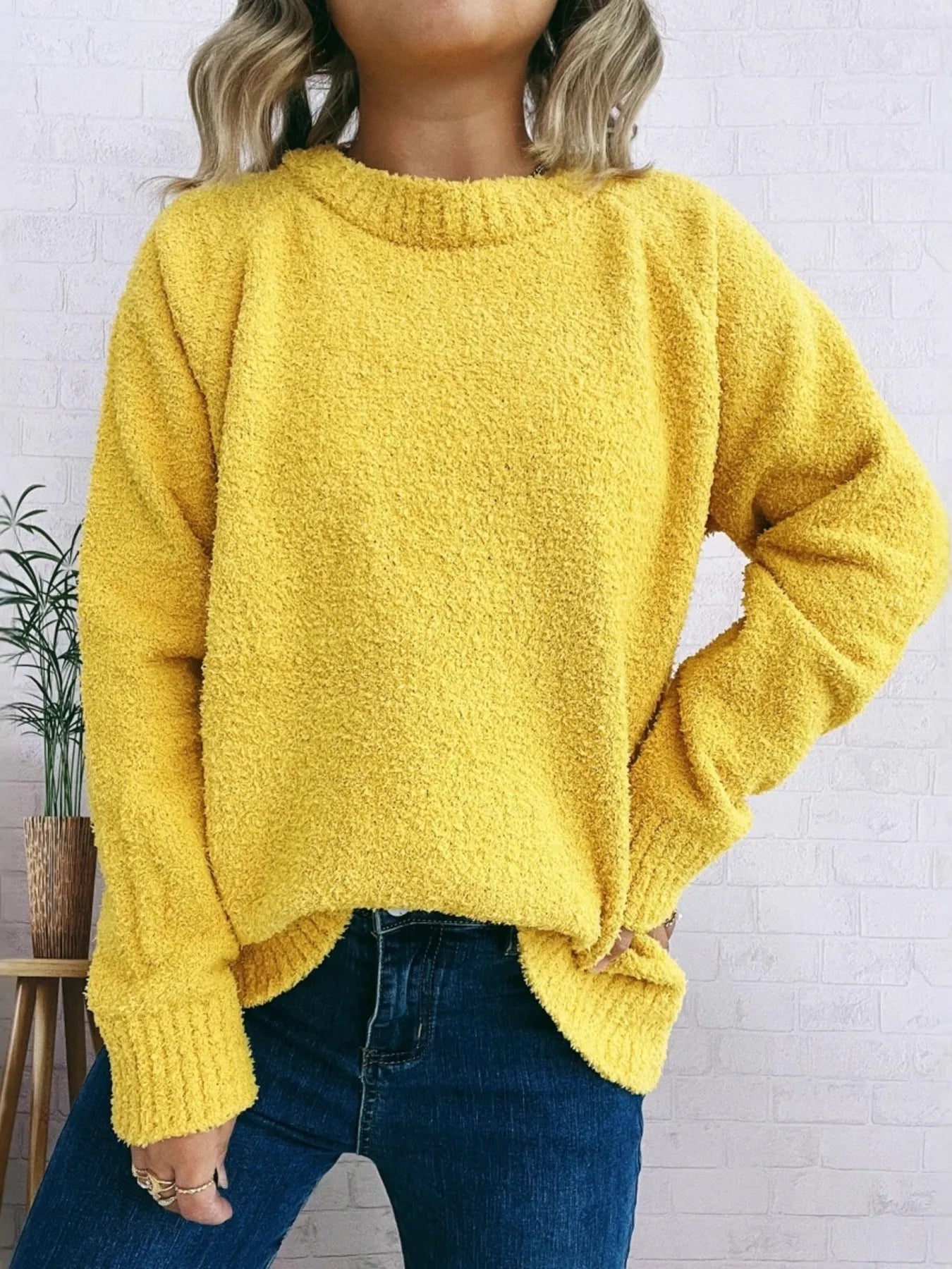 Round Neck Raglan Sleeve Sweater