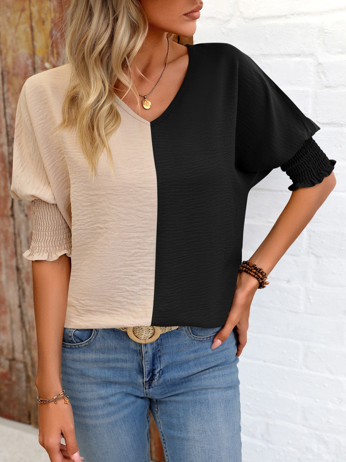 Women Contrast V-Neck Lantern Sleeve Blouse nicholesgifts