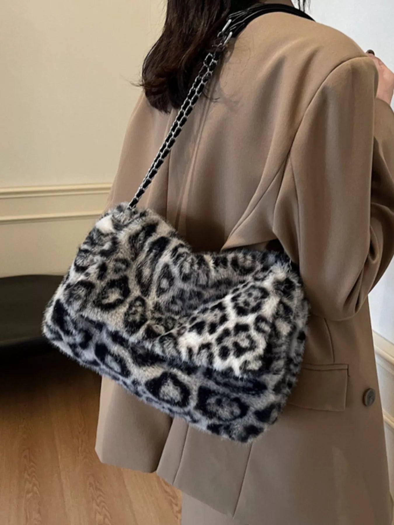 Leopard Plush Shoulder Bag nicholesgifts