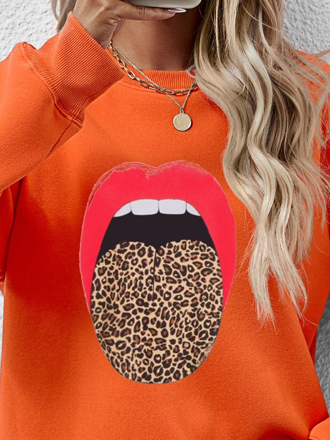 Leopard Lip Graphic Round Neck Sweatshirt nicholesgifts