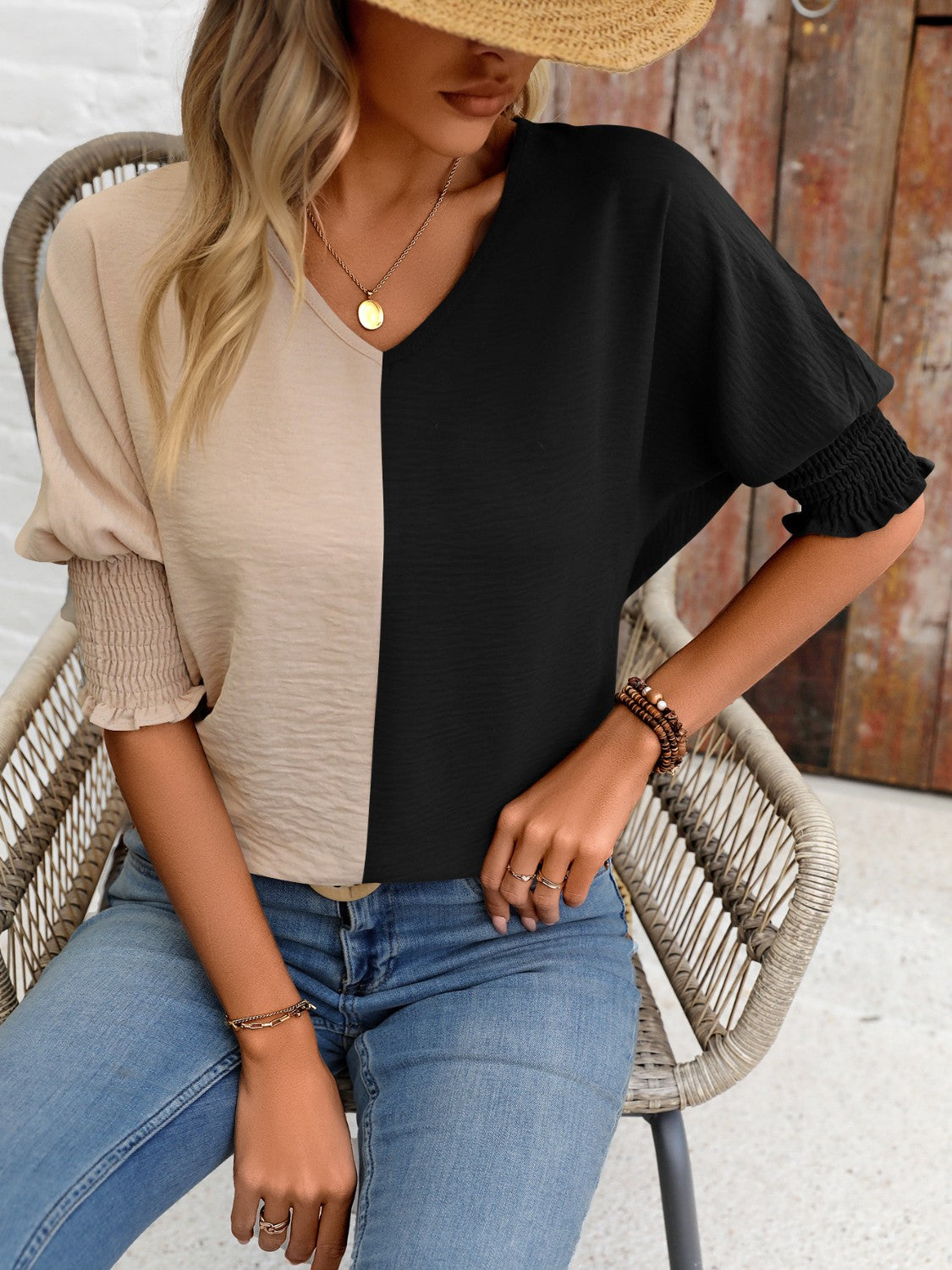 Women Contrast V-Neck Lantern Sleeve Blouse nicholesgifts