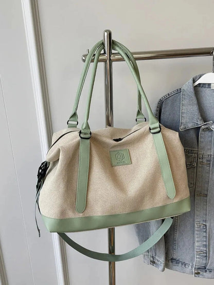 Contrast Travel Bag nicholesgifts