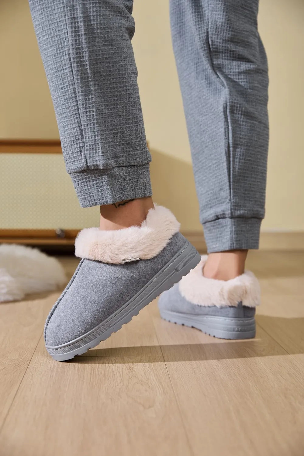 Women Faux Fur Round Toe Platform Slippers nicholesgifts