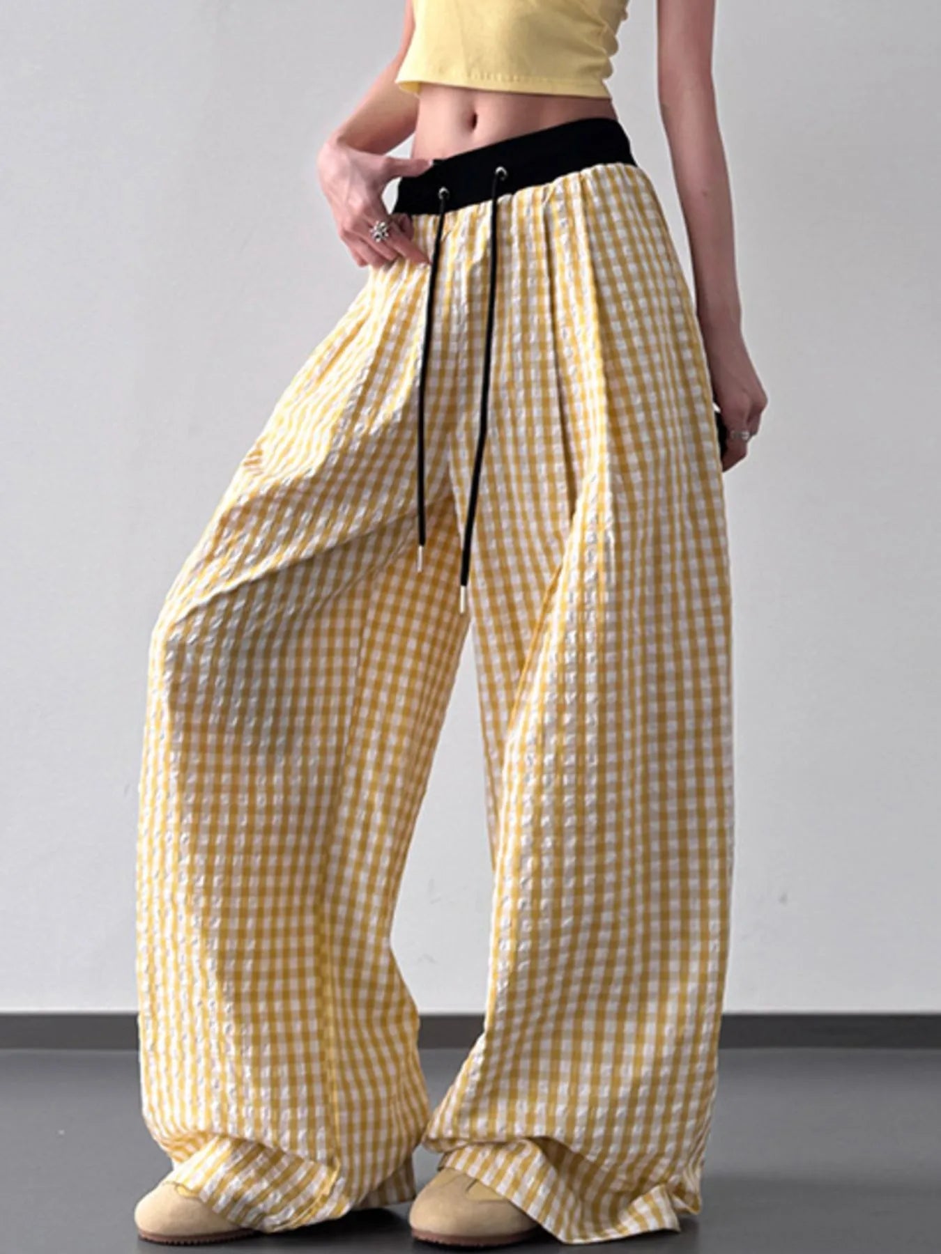 Gingham Wide Leg Drawstring Pants Trendsi
