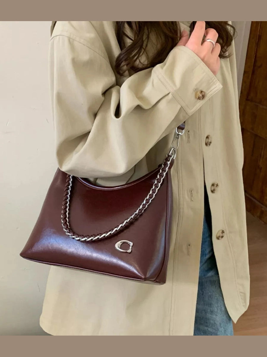 Chic Chain Accent Shoulder Bag nicholesgifts