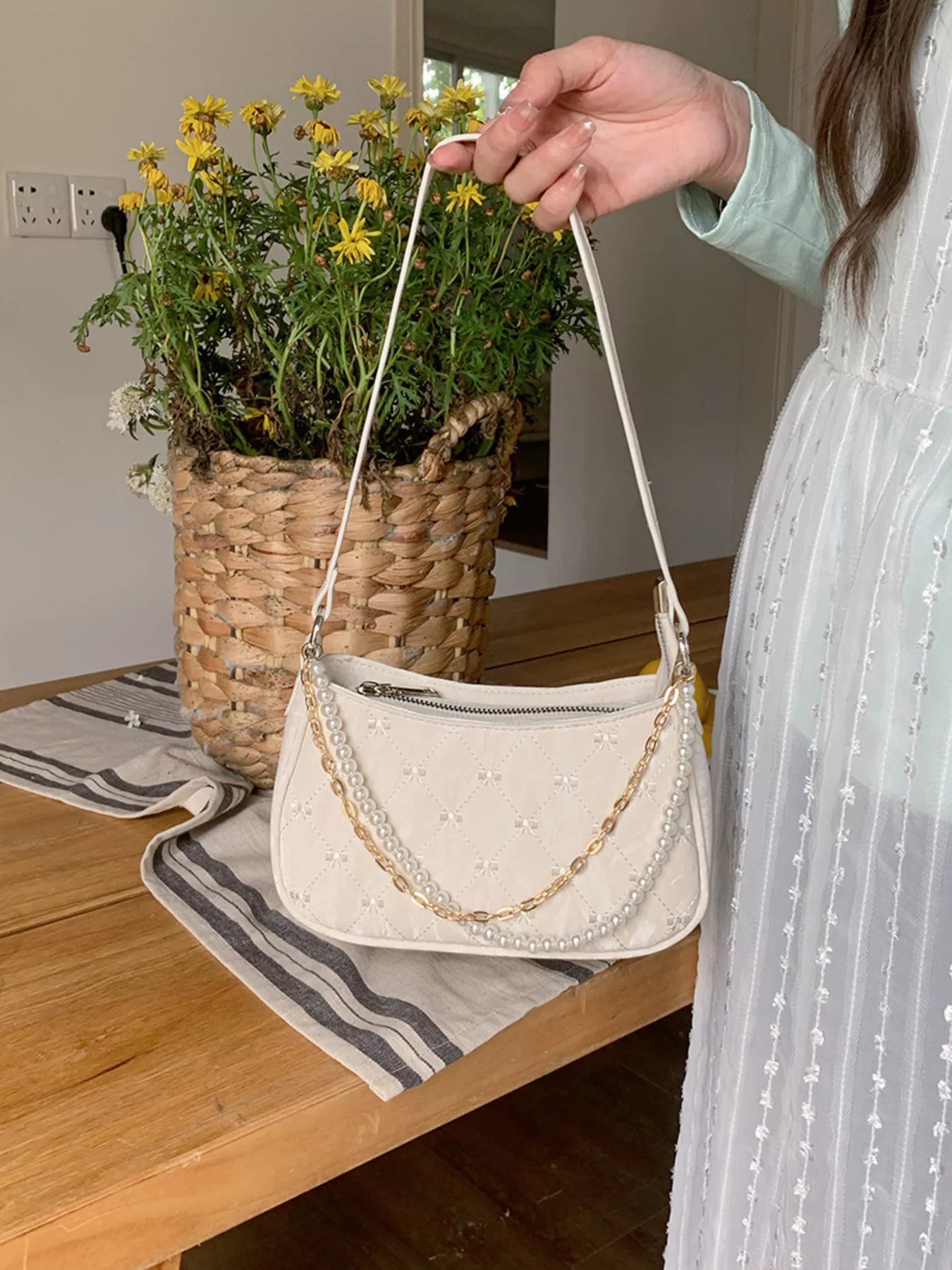 Pearl Chain Shoulder Bag nicholesgifts