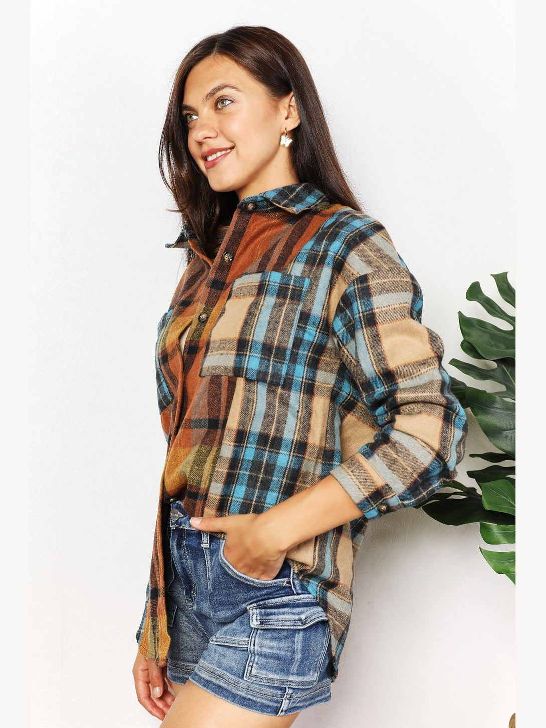 Double Take Plaid Curved Hem Shirt Jacket with Breast Pockets nicholesgifts