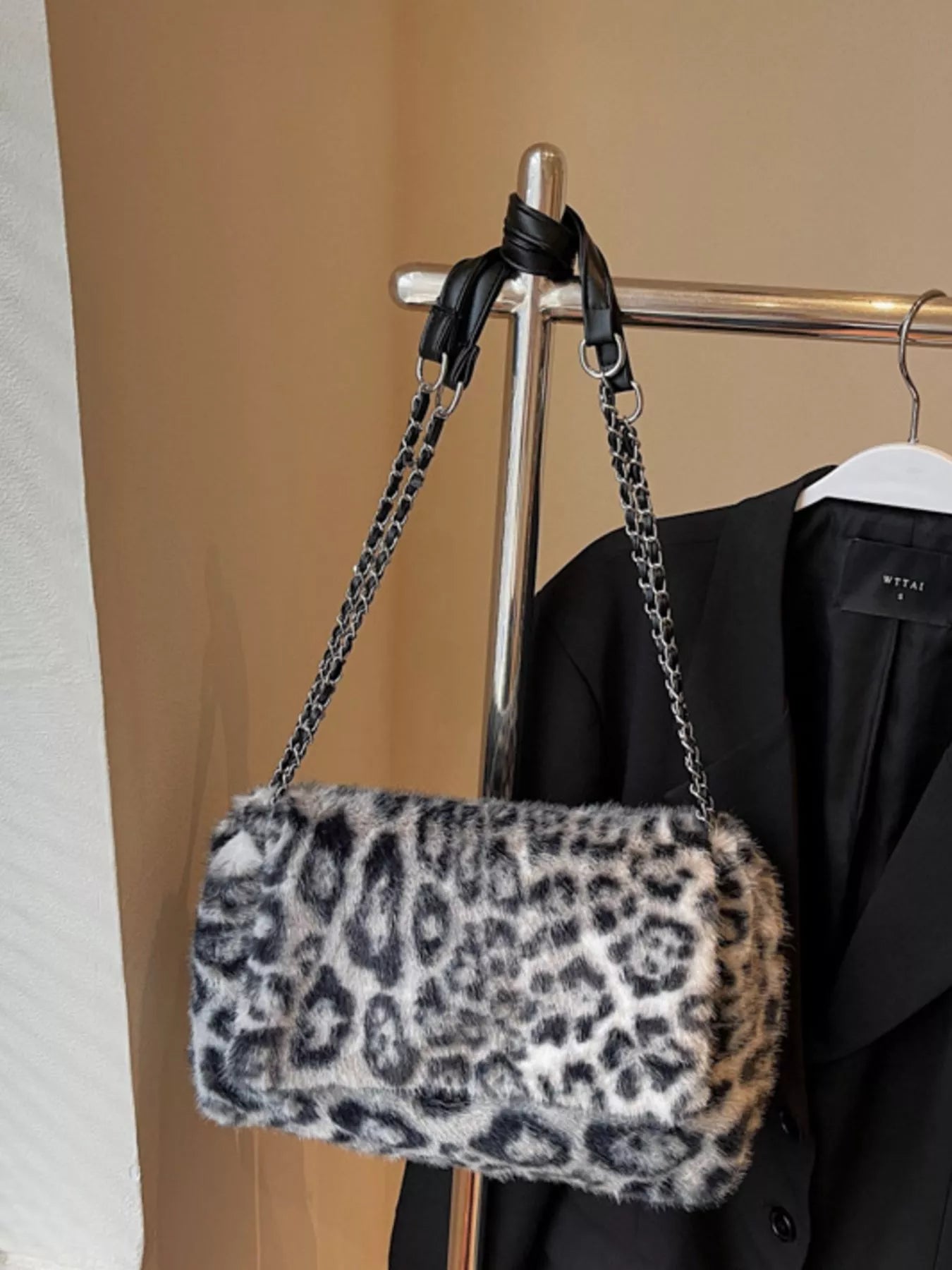 Leopard Plush Shoulder Bag nicholesgifts