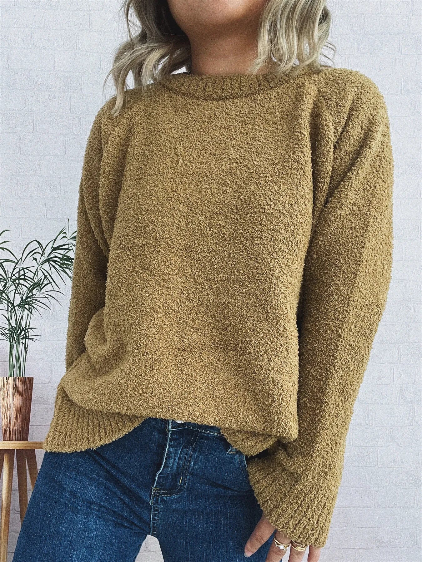Round Neck Raglan Sleeve Sweater