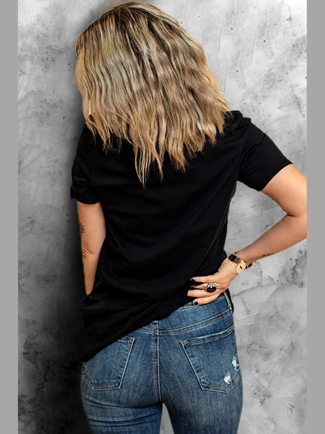 Easter Bunny Round Neck T-Shirt nicholesgifts
