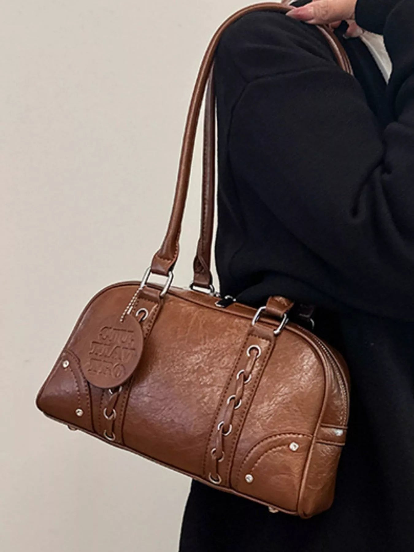 Vintage Style Leather Shoulder Bag nicholesgifts